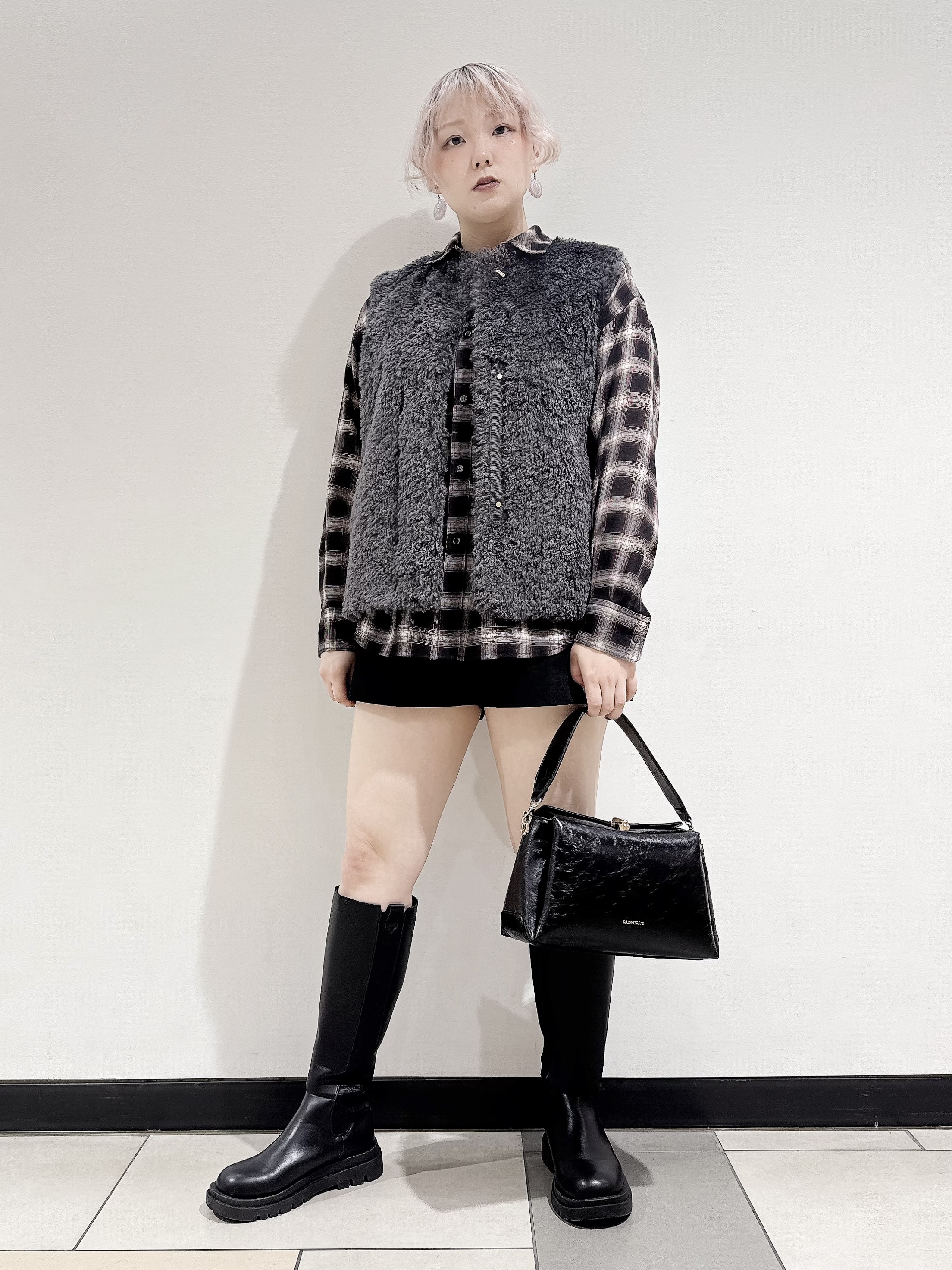 なかもとあきさんの「DRESSTERIOR｜エコファージレ」を使ったコーディネート