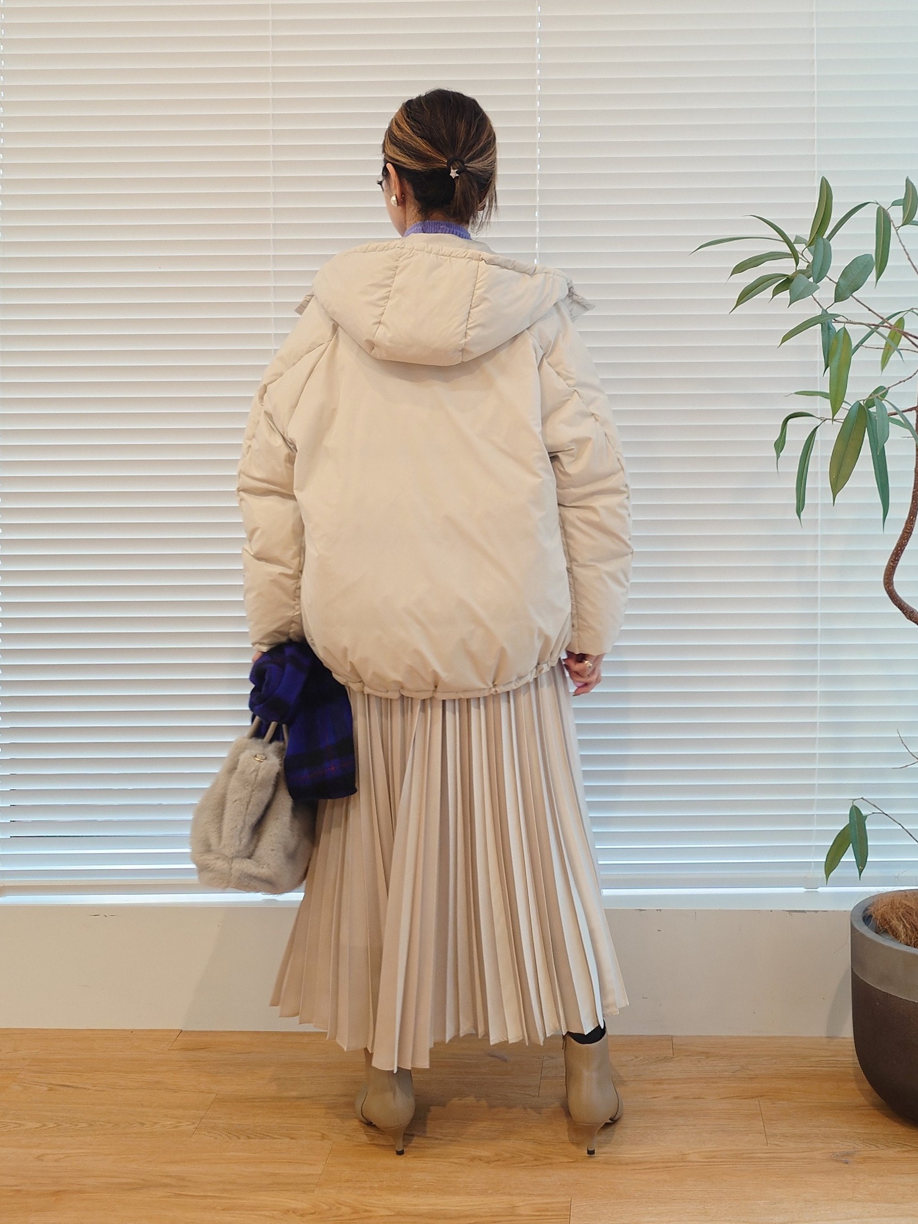 MUTSUKOさんの「UNTITLED｜【アレンジ自在】ロングパール調ネックレス」を使ったコーディネート