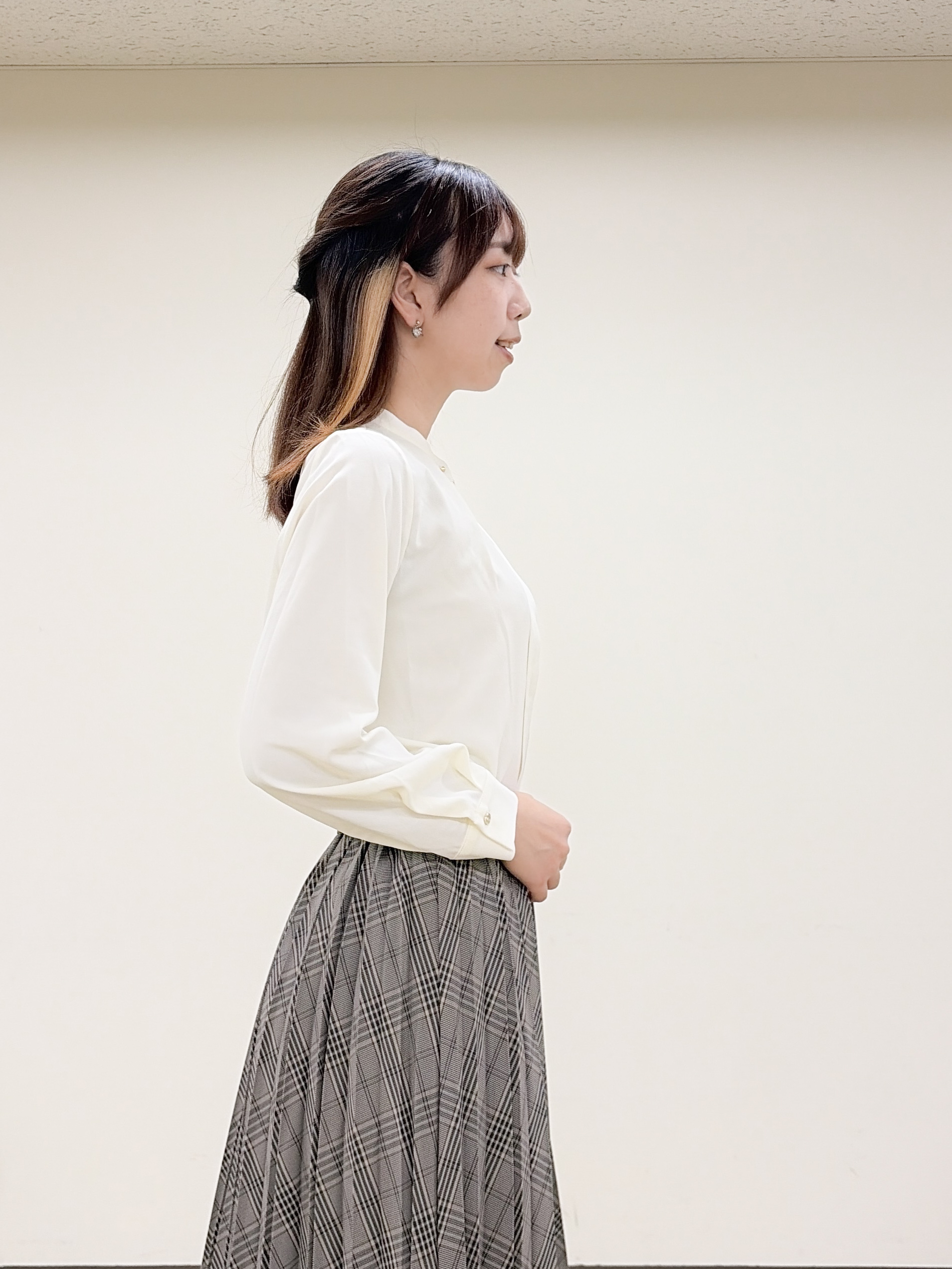 yurinaさんの「index｜柄アソートゴールドバーブラウス【洗濯機OK】」を使ったコーディネート