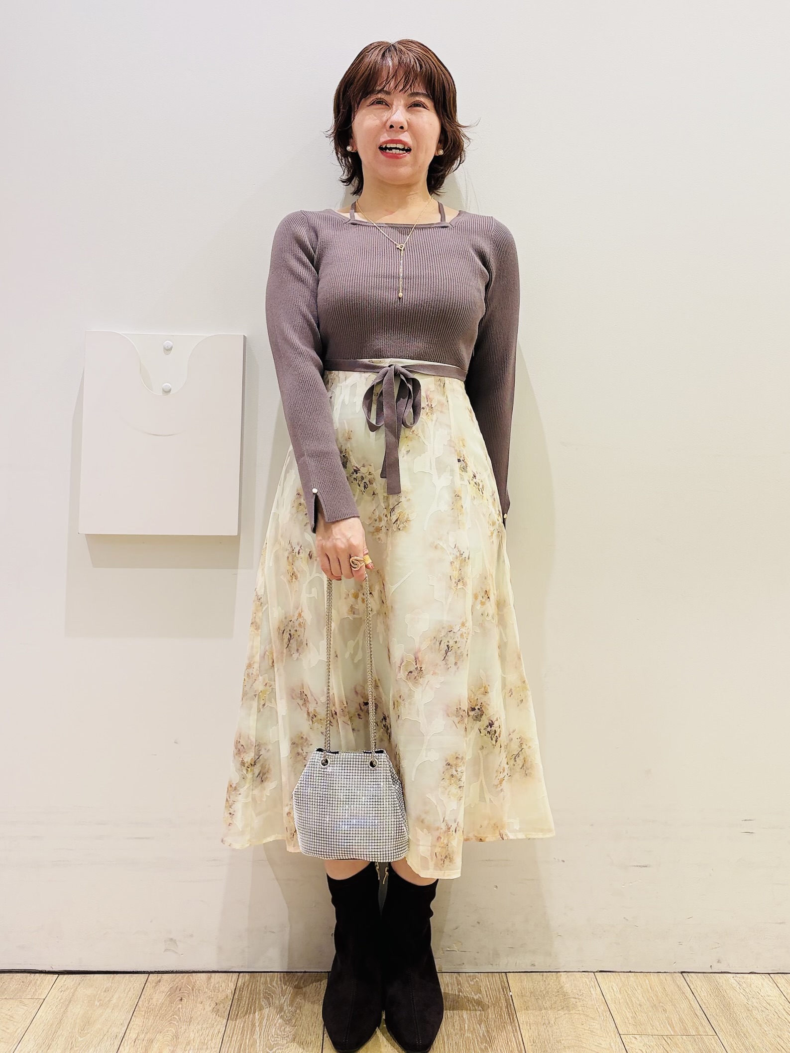 YUKOさんの「index｜【植草美幸先生が指南する好印象スタイル】フラワージャカードドッキングニットワンピース≪洗濯機OK≫」を使ったコーディネート