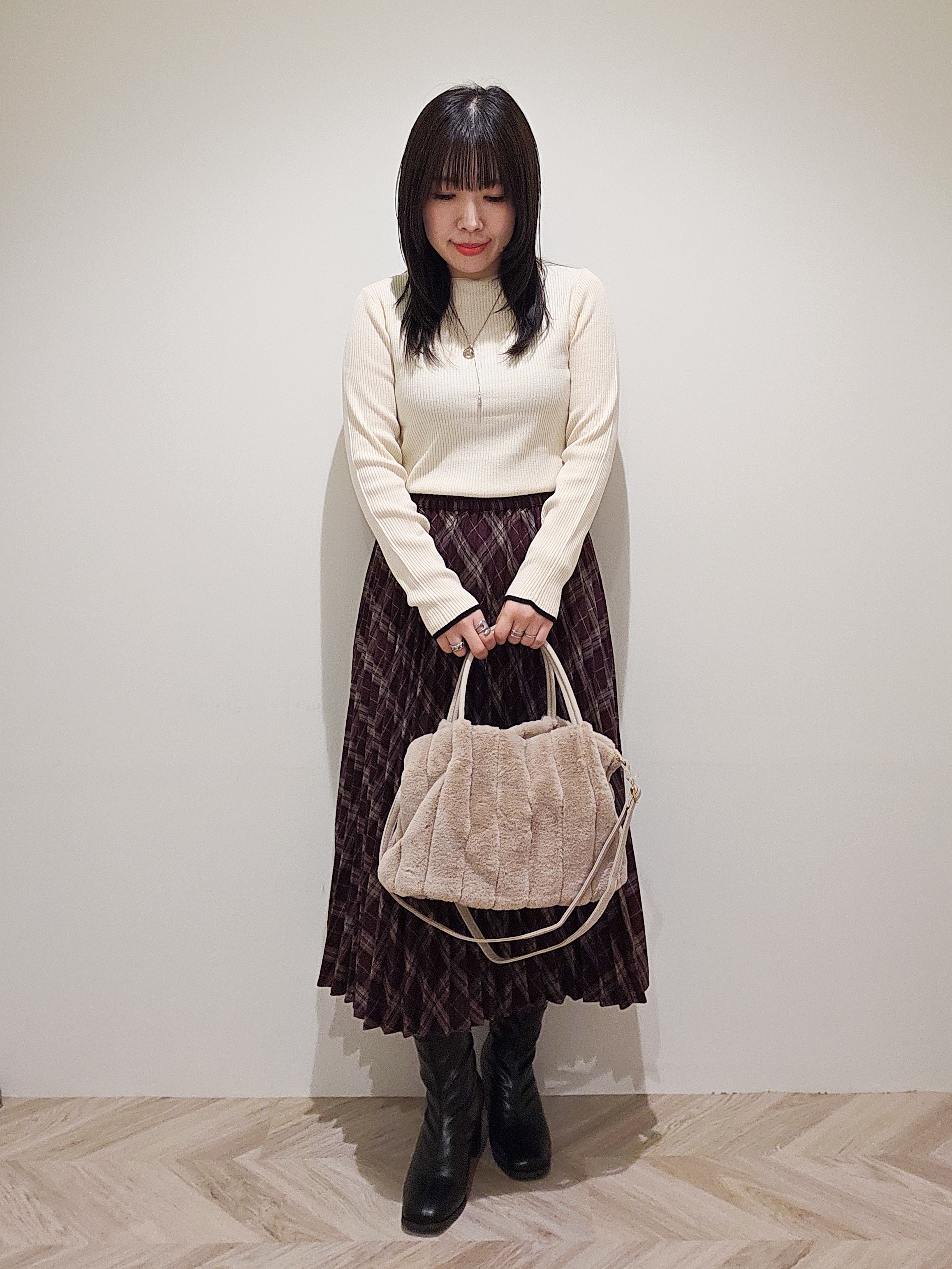 TSUCHIYAさんの「SHOO･LA･RUE｜【S-LL/洗濯機可/ストレッチ】動きやすく軽やか スエード調ノーカラージップブルゾン」を使ったコーディネート