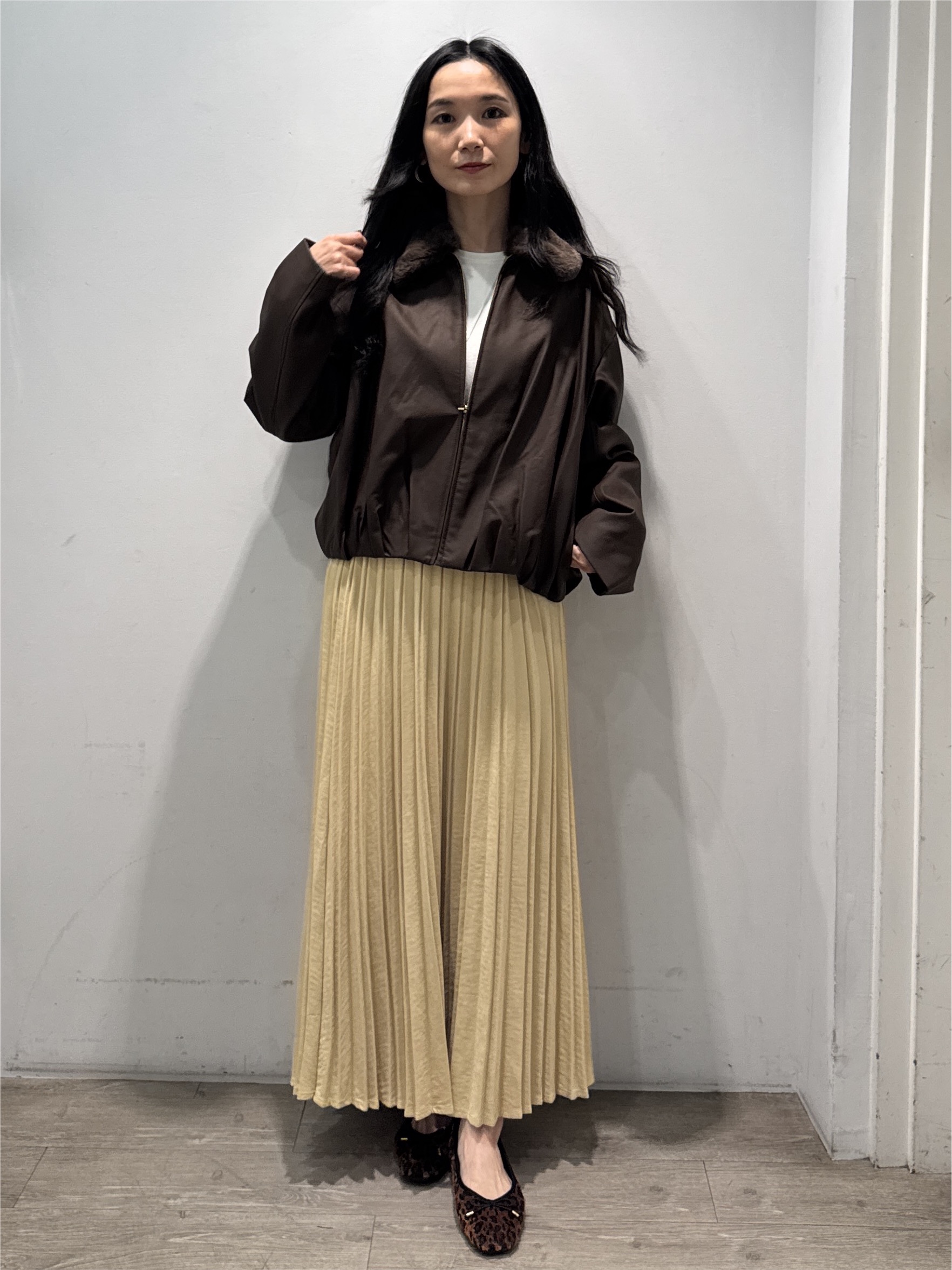 yuicciさんの「OPAQUE.CLIP｜フェイクファー衿付き マットレザー調ブルゾン【洗える】」を使ったコーディネート