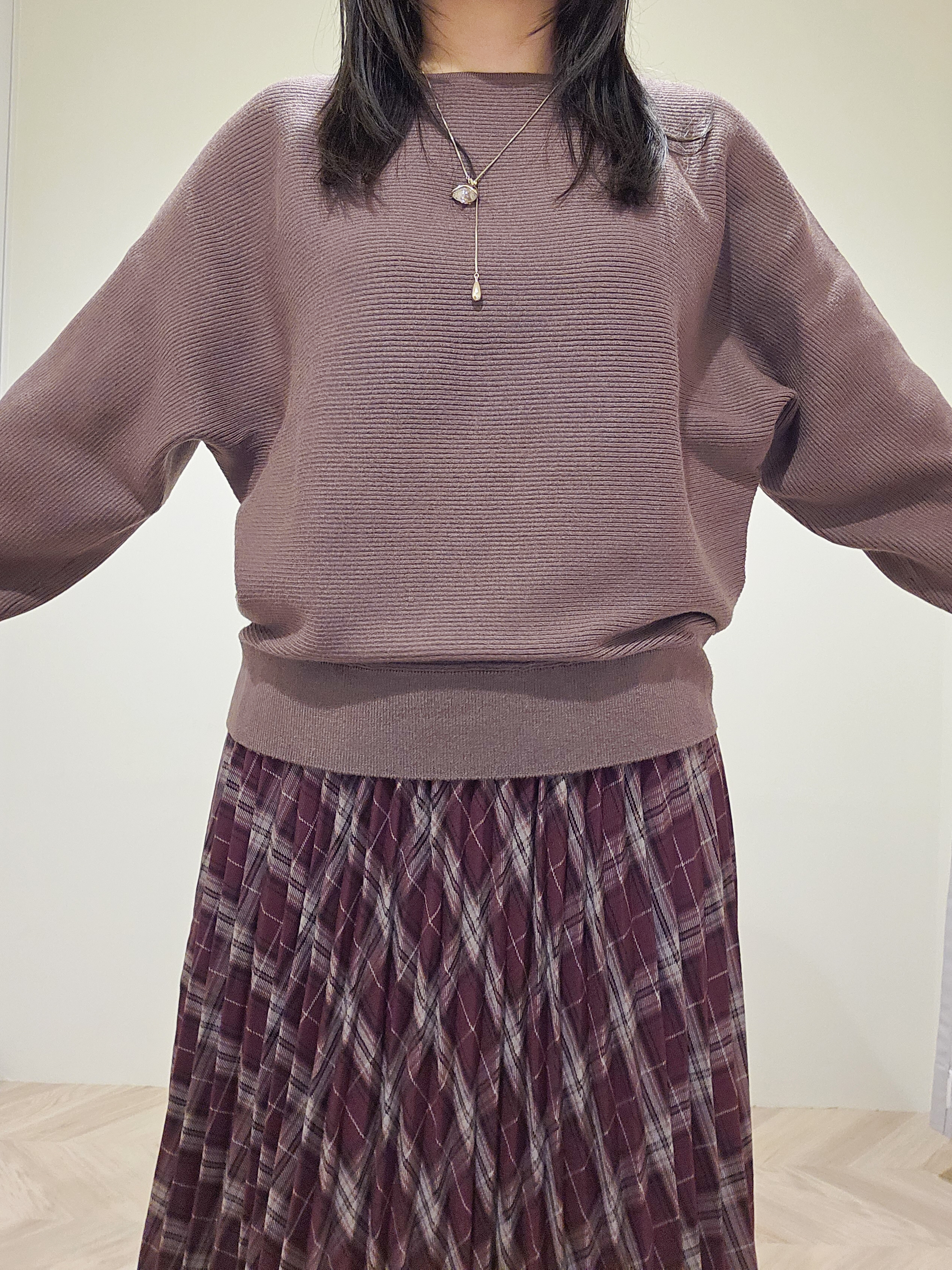 TSUCHIYAさんの「SHOO･LA･RUE｜【洗濯機可/体型カバー】やわらかリブドルマンニット」を使ったコーディネート