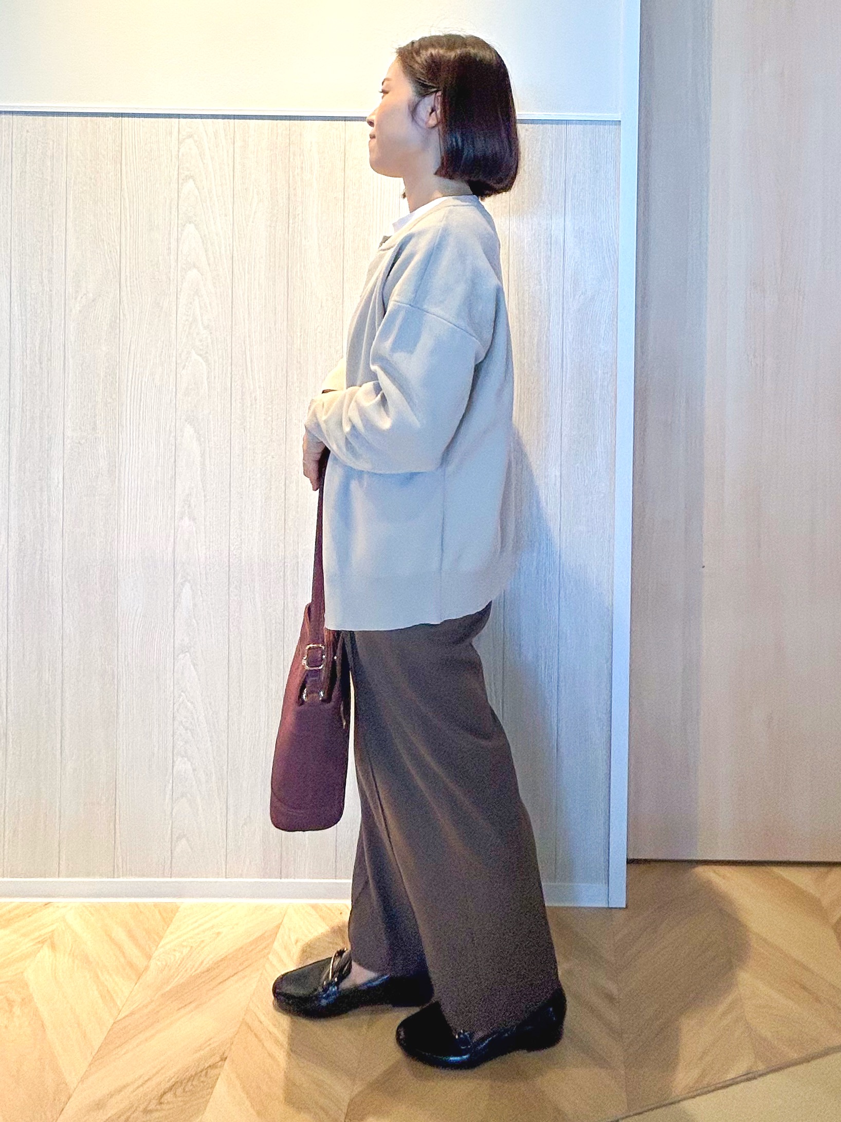 tomoさんの「SHOO･LA･RUE｜【セットアップ可/洗濯機可】軽やかに羽織れる スポンディッシュ ニットカーディガン」を使ったコーディネート
