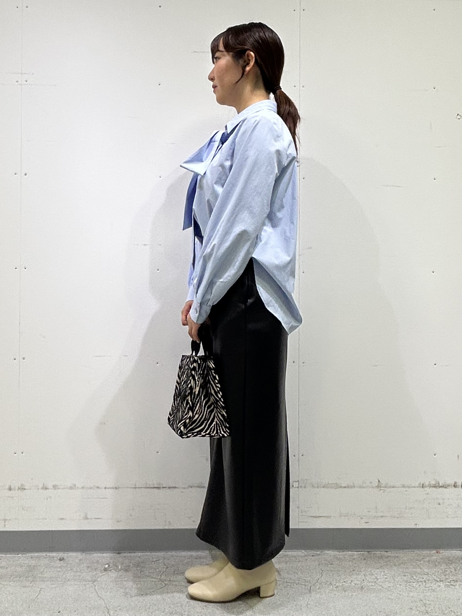 noeさんの「INDIVI｜【ストレッチ◎】取外し可ボウタイシャツ」を使ったコーディネート