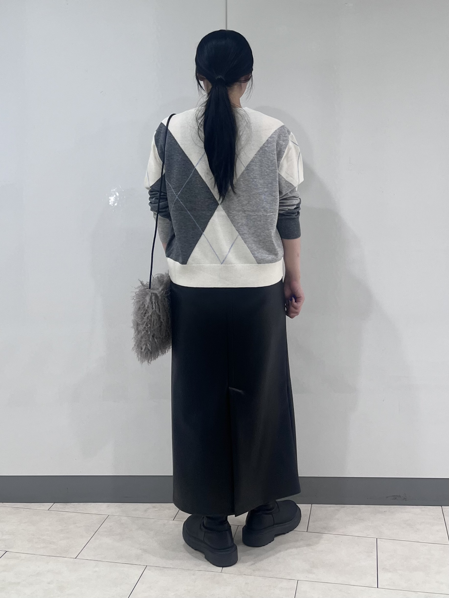 hasuさんの「INDIVI｜【ウール混】ビッグアーガイル柄ニット」を使ったコーディネート