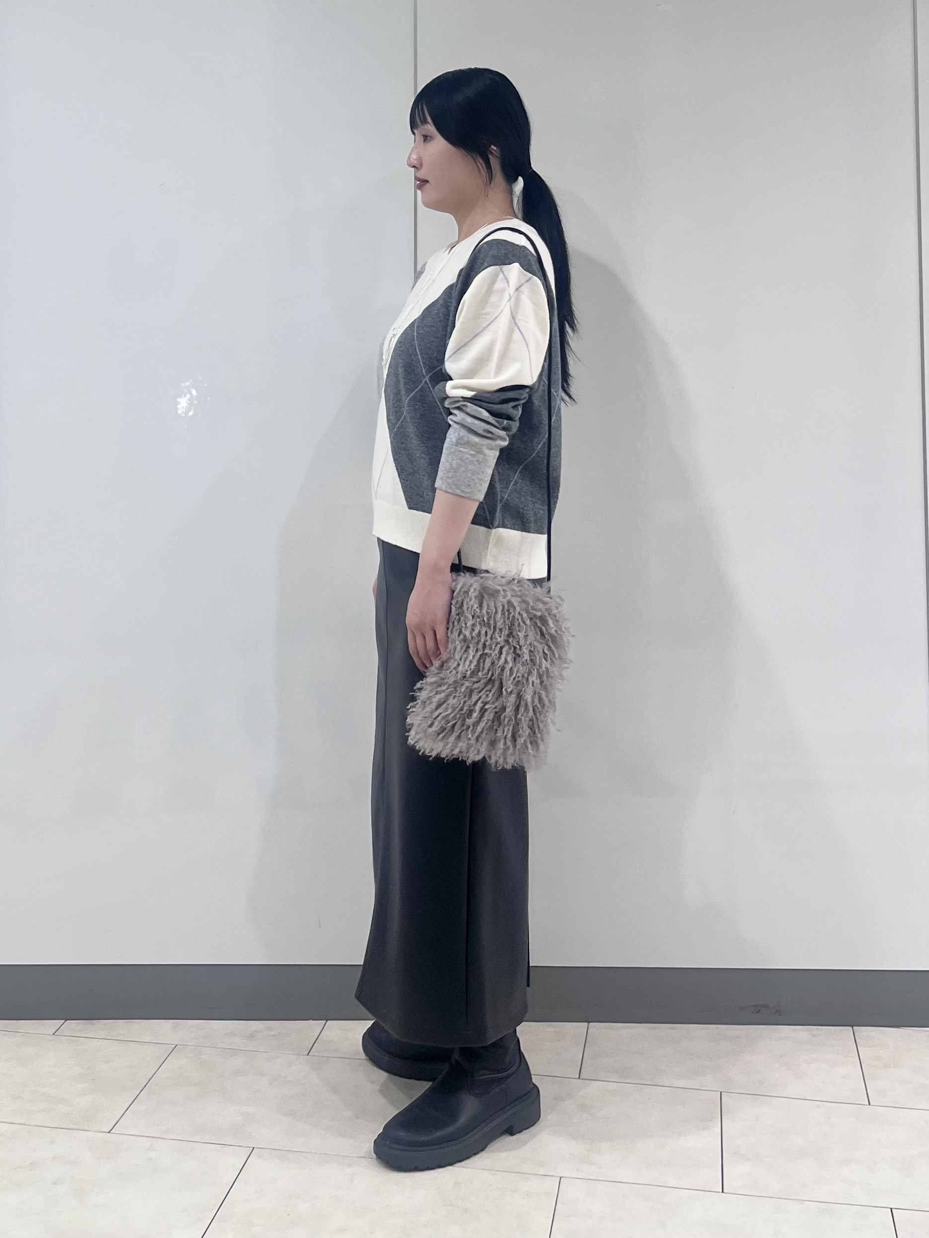 hasuさんの「INDIVI｜【ウール混／配色】ショート丈リバー丸首コート」を使ったコーディネート