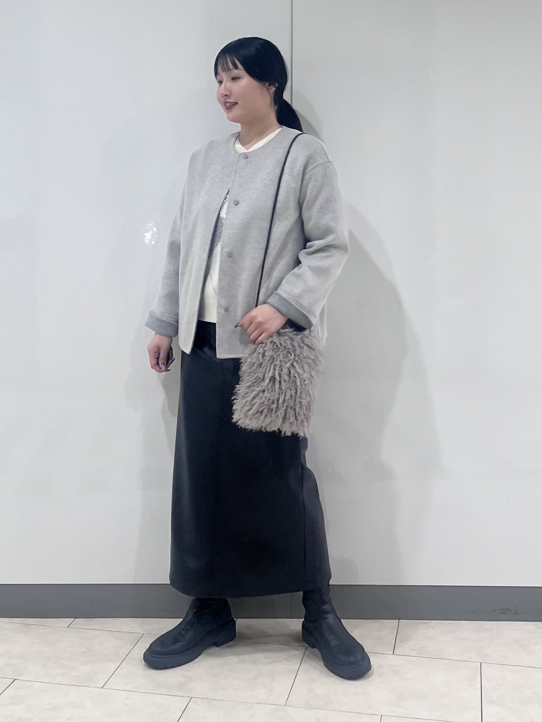 hasuさんの「INDIVI｜【ウール混／配色】ショート丈リバー丸首コート」を使ったコーディネート