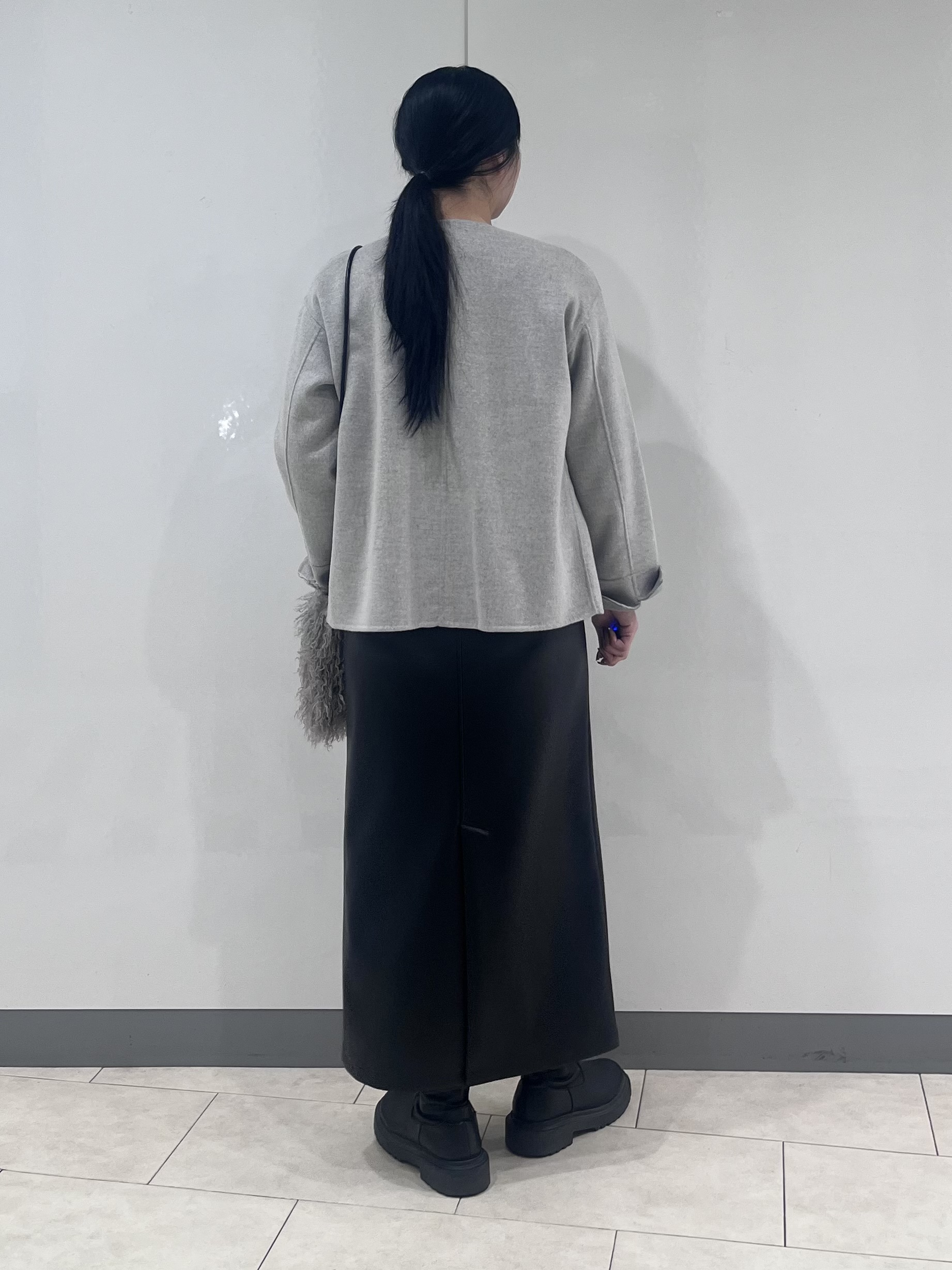 hasuさんの「INDIVI｜【ウール混／配色】ショート丈リバー丸首コート」を使ったコーディネート