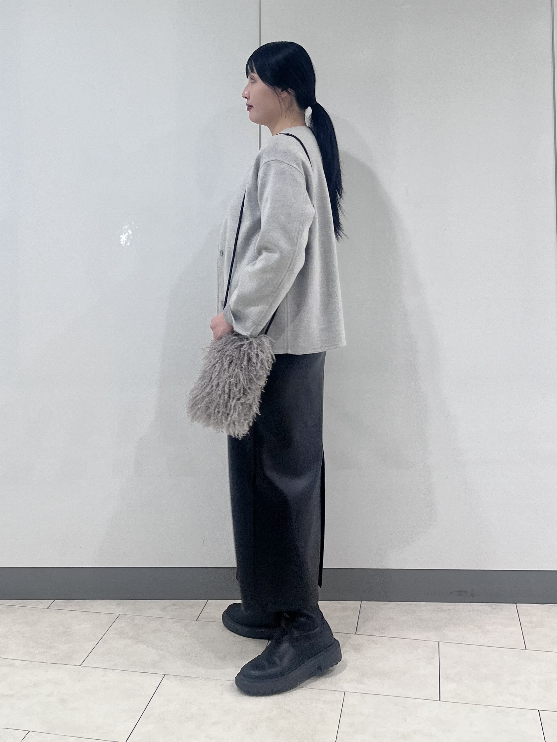 hasuさんの「INDIVI｜【ウール混／配色】ショート丈リバー丸首コート」を使ったコーディネート