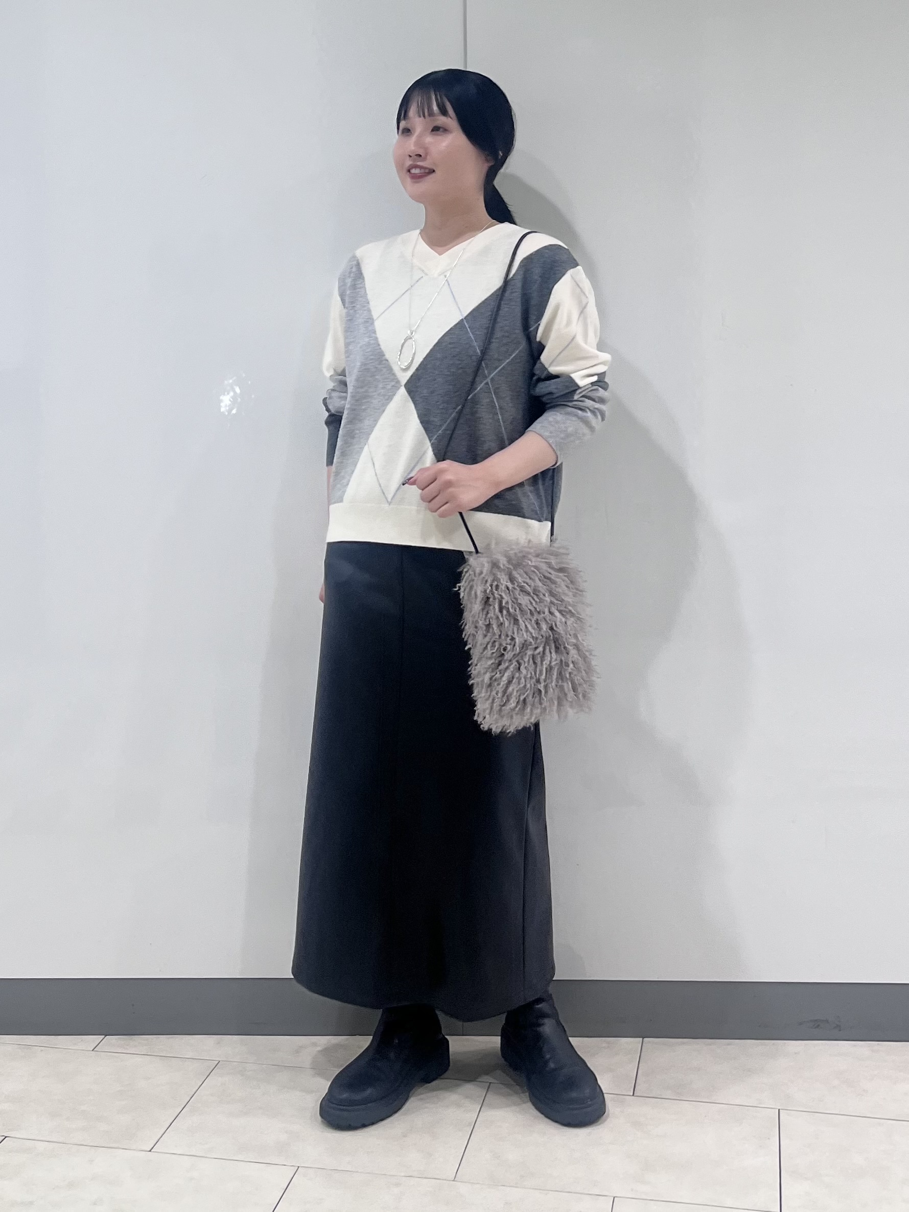 hasuさんの「INDIVI｜【ウール混／配色】ショート丈リバー丸首コート」を使ったコーディネート