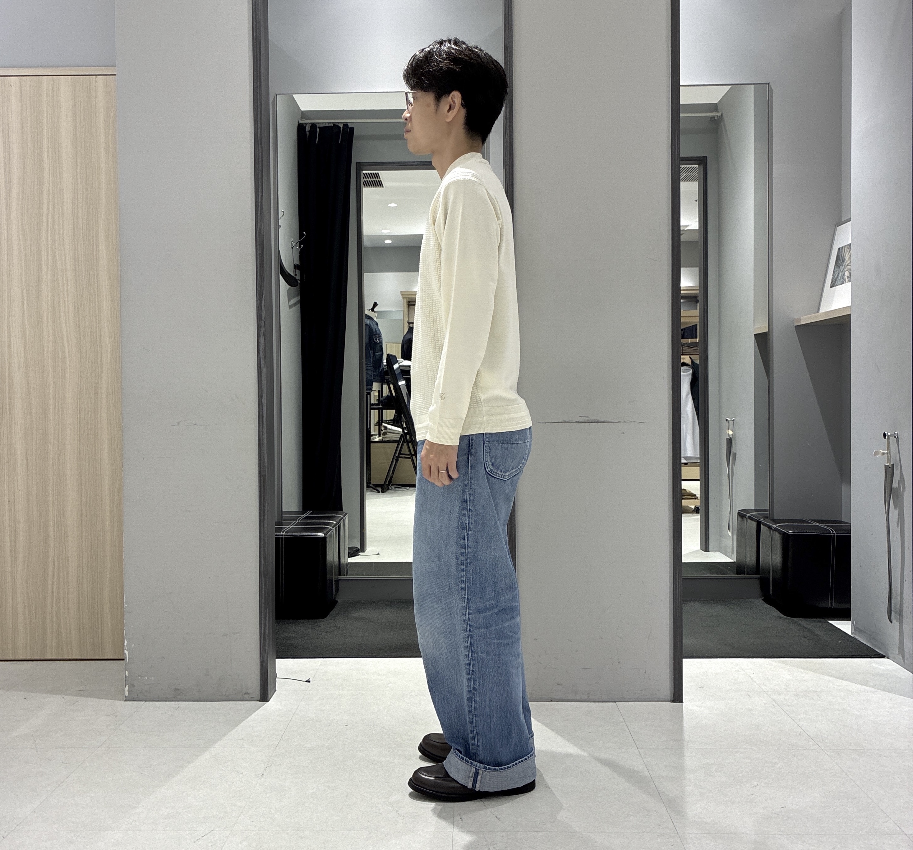 わいずみさんの「TAKEO KIKUCHI｜ストレッチ コーデュロイ シャツ」を使ったコーディネート