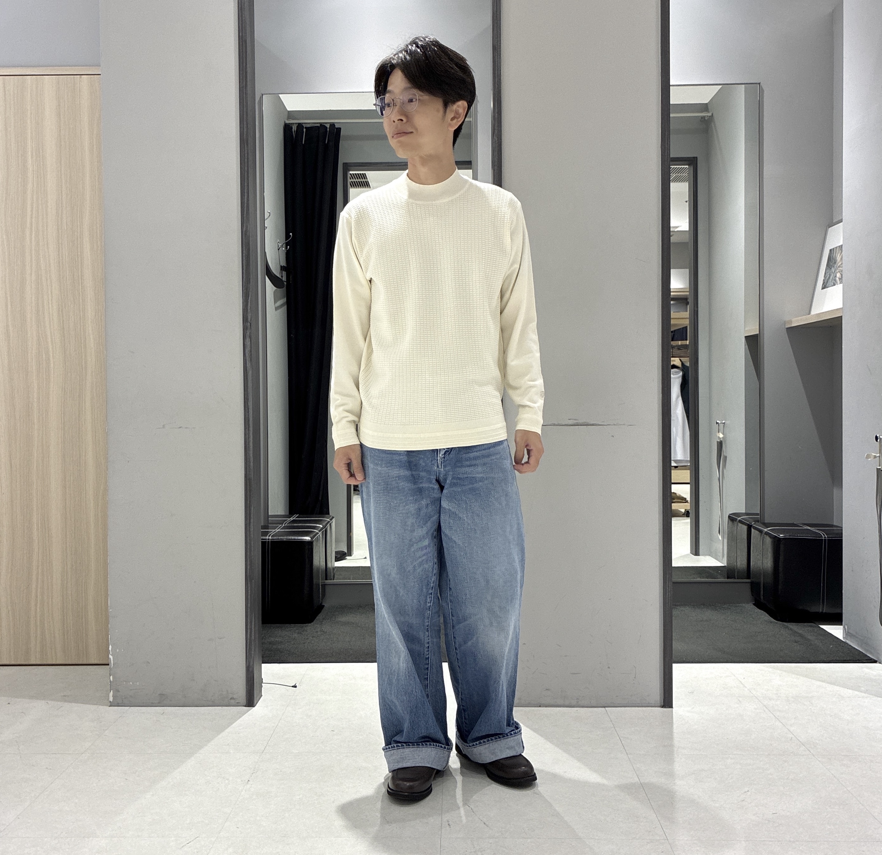 わいずみさんの「TAKEO KIKUCHI｜ストレッチ コーデュロイ シャツ」を使ったコーディネート