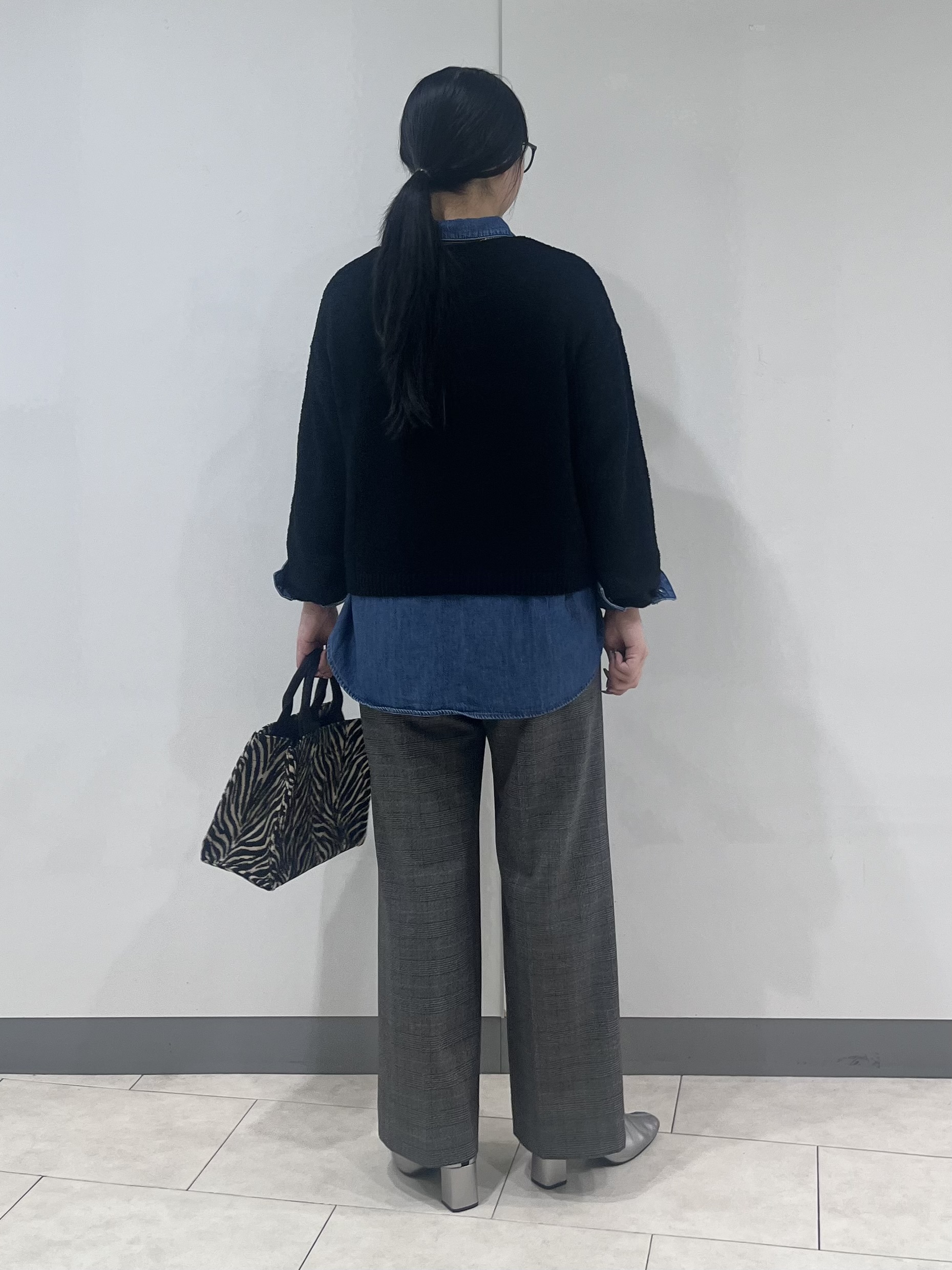 hasuさんの「INDIVI｜【超軽量／蓄熱／撥水】中綿ライトチェスターコート」を使ったコーディネート