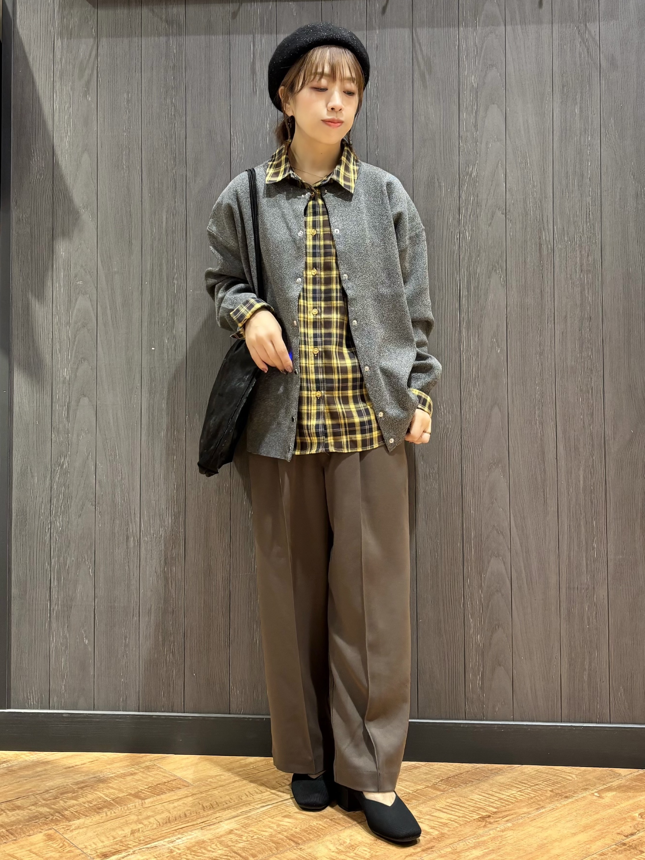 meiさんの「SHOO･LA･RUE｜【セットアップ可/洗濯機可】軽やかに羽織れる スポンディッシュ ニットカーディガン」を使ったコーディネート