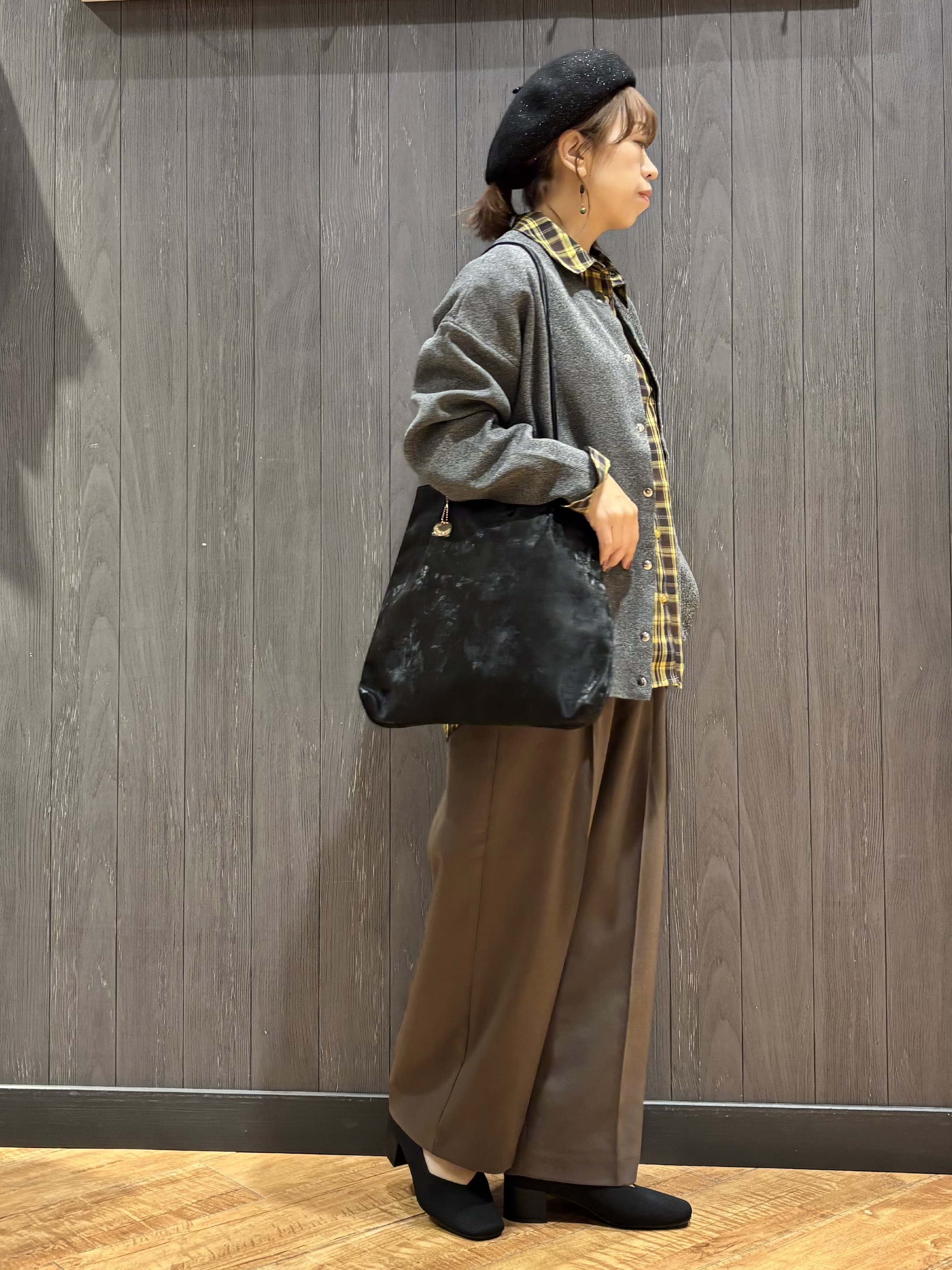 meiさんの「SHOO･LA･RUE｜【セットアップ可/洗濯機可】軽やかに羽織れる スポンディッシュ ニットカーディガン」を使ったコーディネート