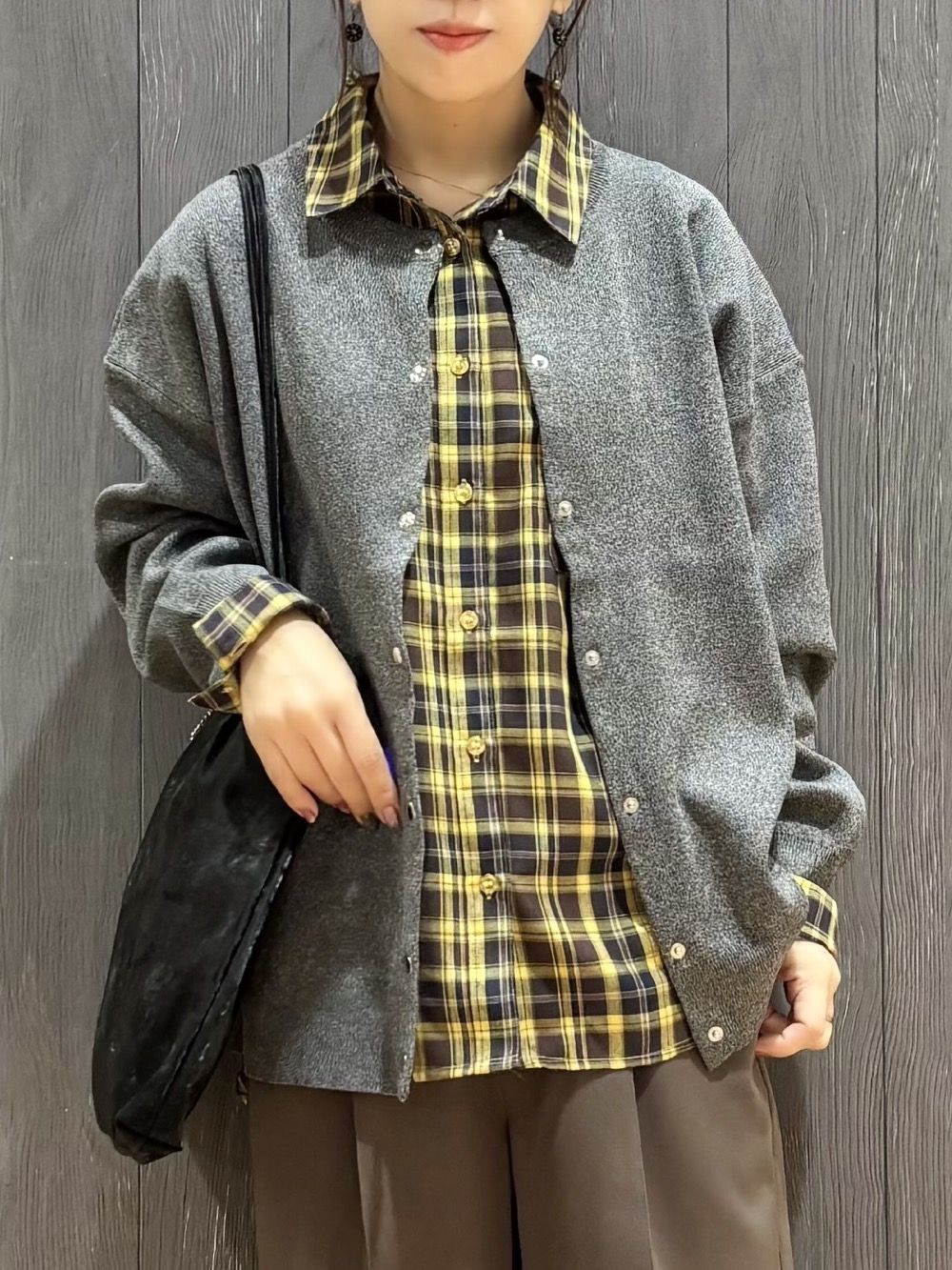 meiさんの「SHOO･LA･RUE｜【セットアップ可/洗濯機可】軽やかに羽織れる スポンディッシュ ニットカーディガン」を使ったコーディネート