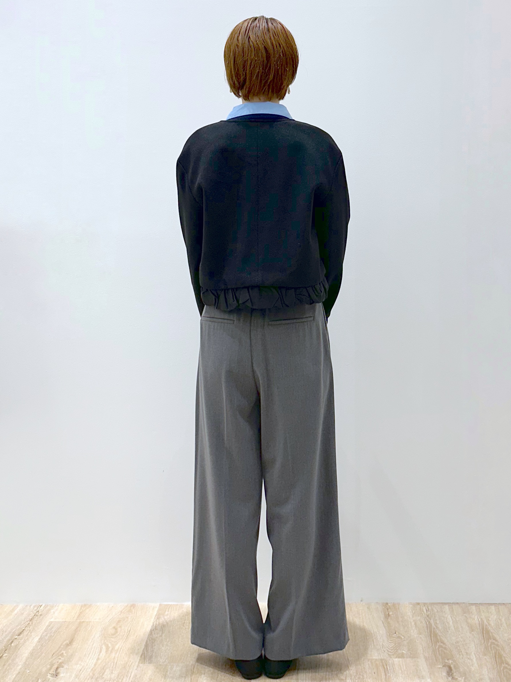 yurieさんの「OPAQUE.CLIP｜シャツレイヤード風ポロニット【洗濯機OK】」を使ったコーディネート