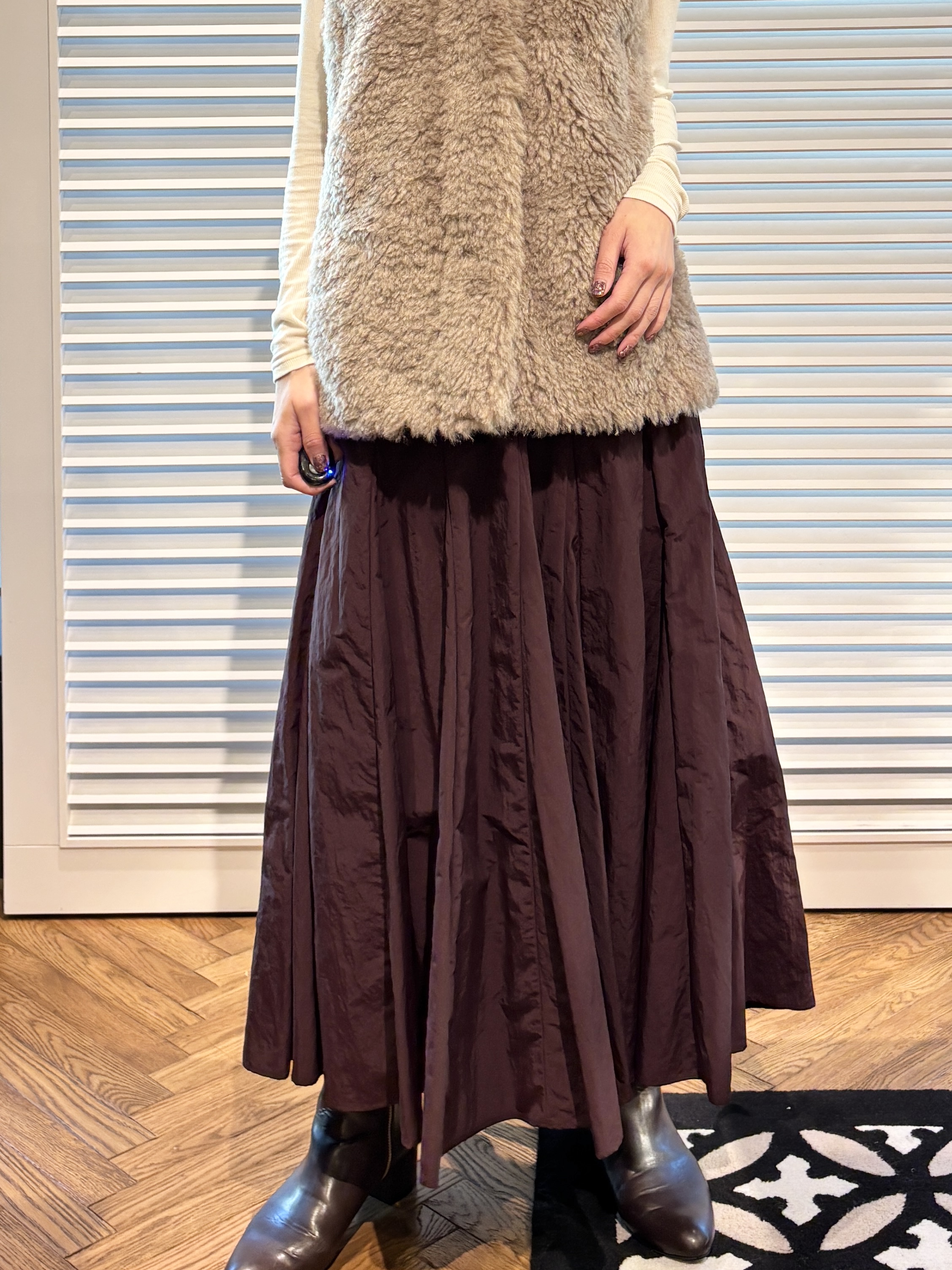 清水夏姫さんの「DRESSTERIOR｜エコファージレ」を使ったコーディネート