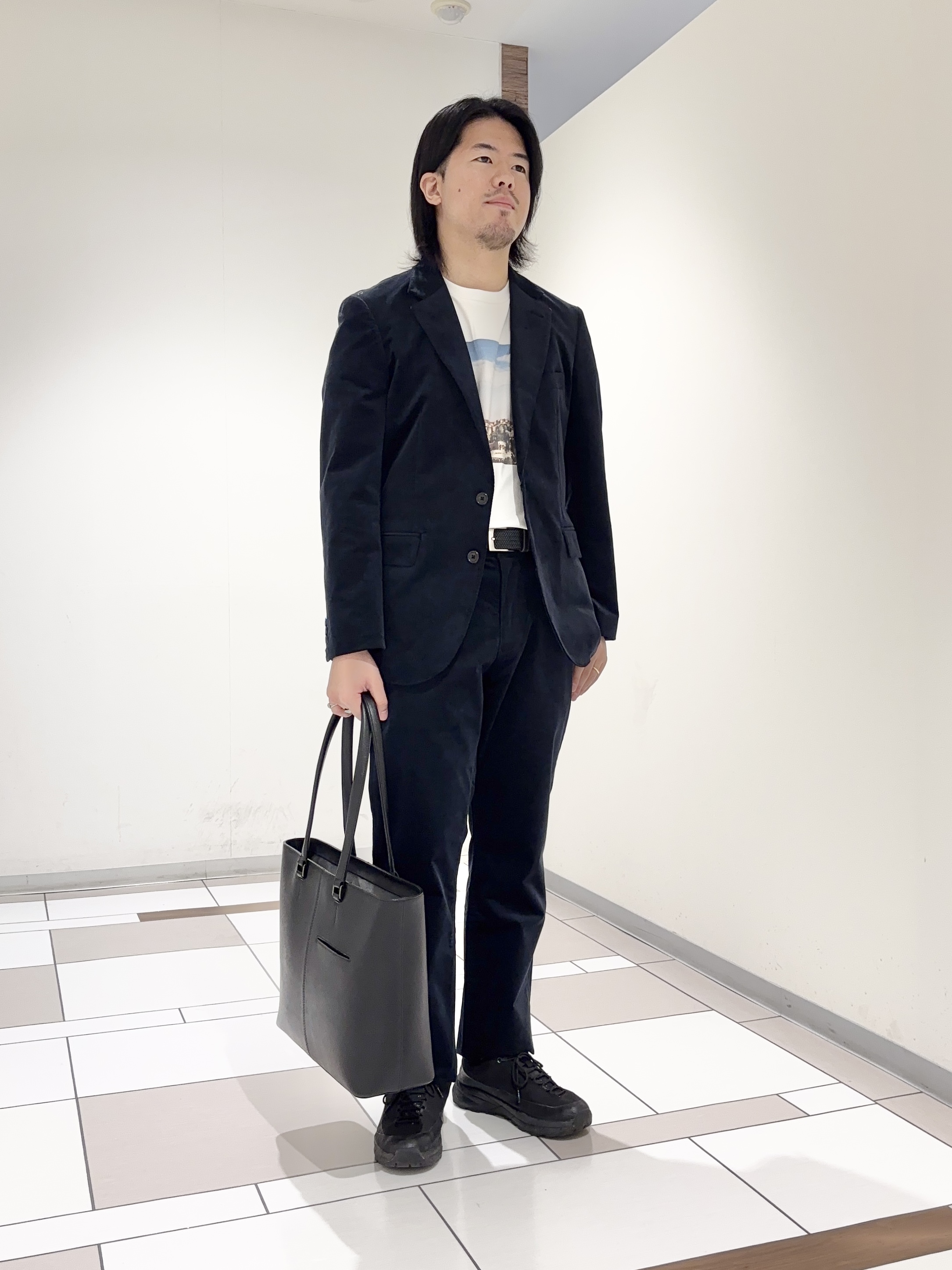 及川さんの「TAKEO KIKUCHI｜【Sサイズ～】ストレッチコーデュロイ ジャケット」を使ったコーディネート