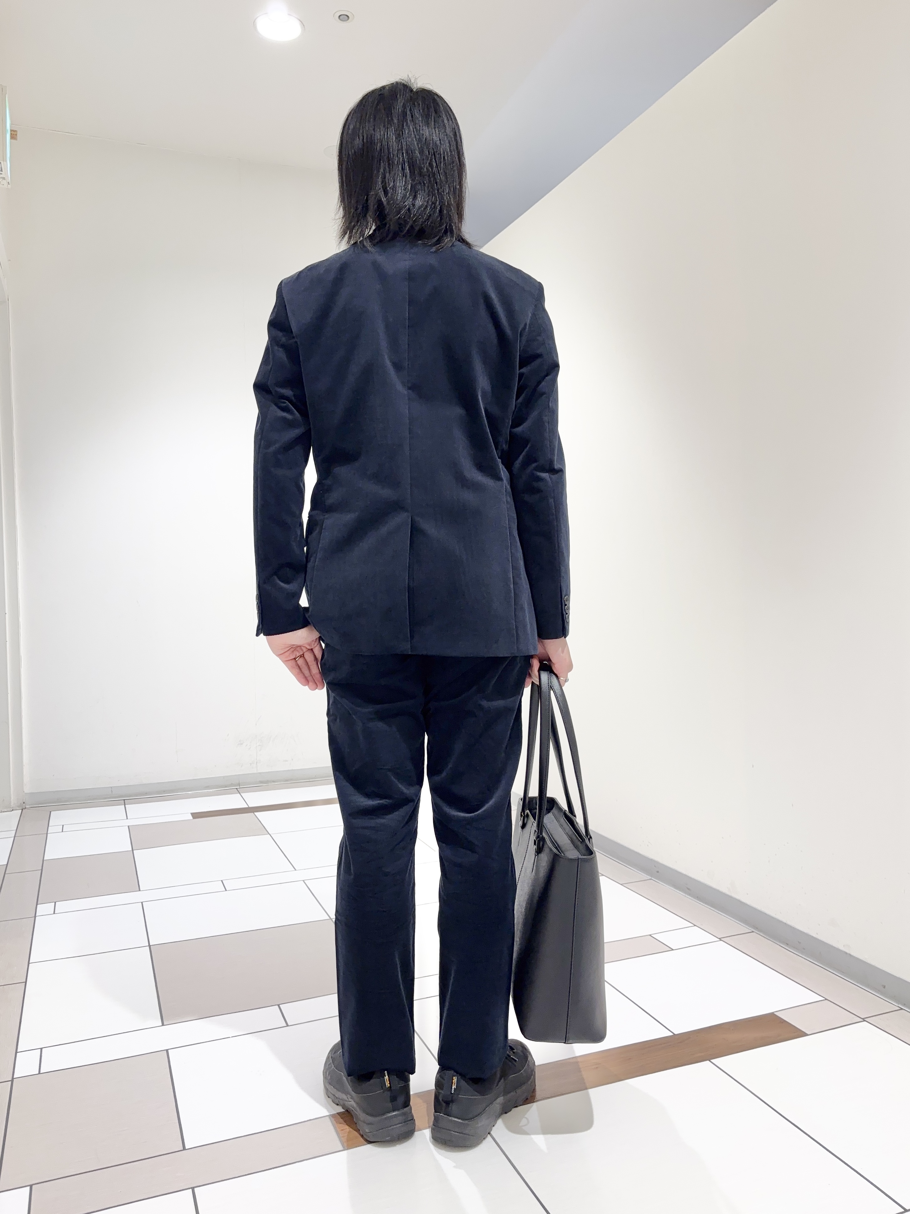 及川さんの「TAKEO KIKUCHI｜【Sサイズ～】ストレッチコーデュロイ ジャケット」を使ったコーディネート