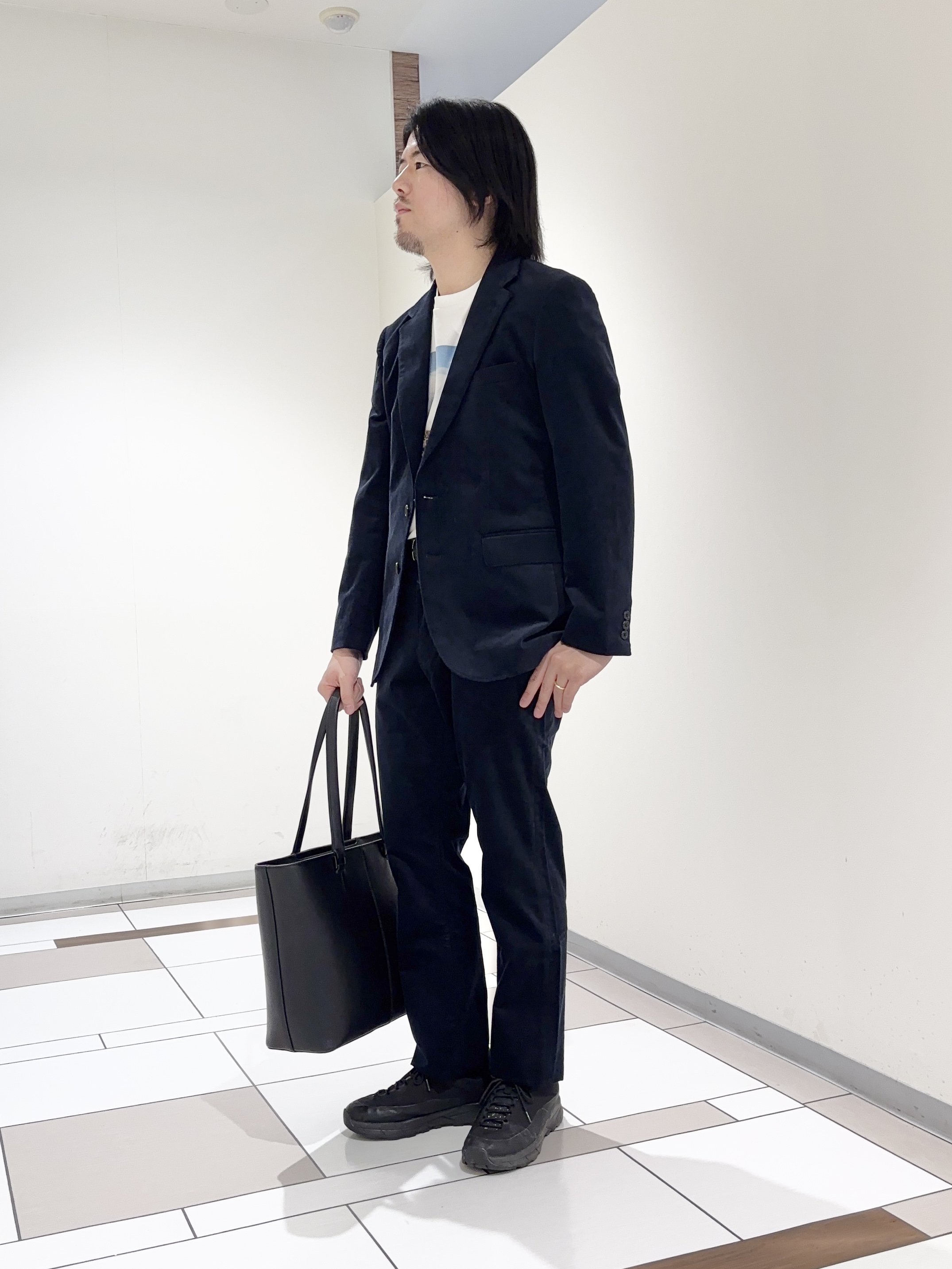 及川さんの「TAKEO KIKUCHI｜【Sサイズ～】ストレッチコーデュロイ ジャケット」を使ったコーディネート