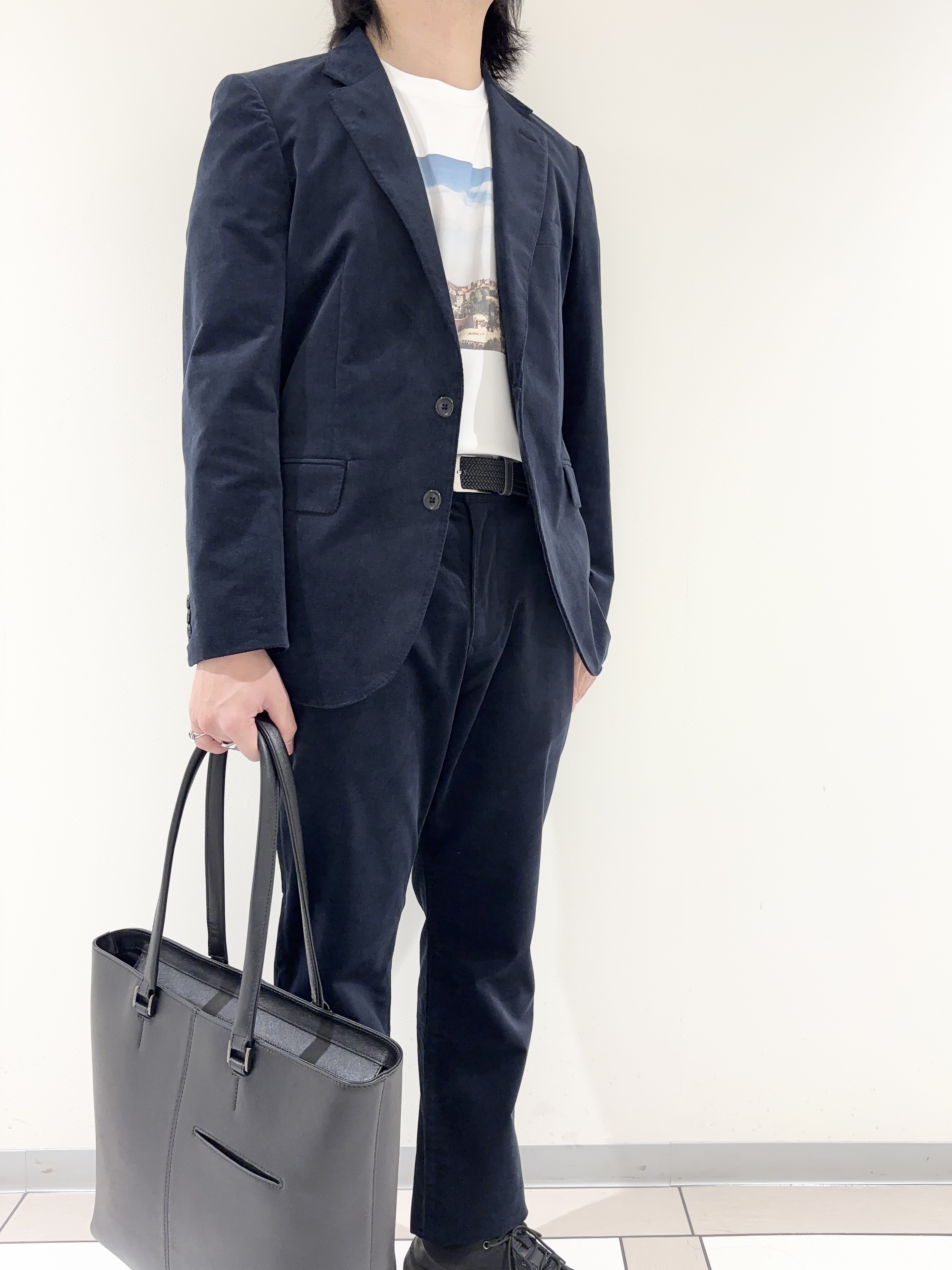 及川さんの「TAKEO KIKUCHI｜【Sサイズ～】ストレッチコーデュロイ ジャケット」を使ったコーディネート