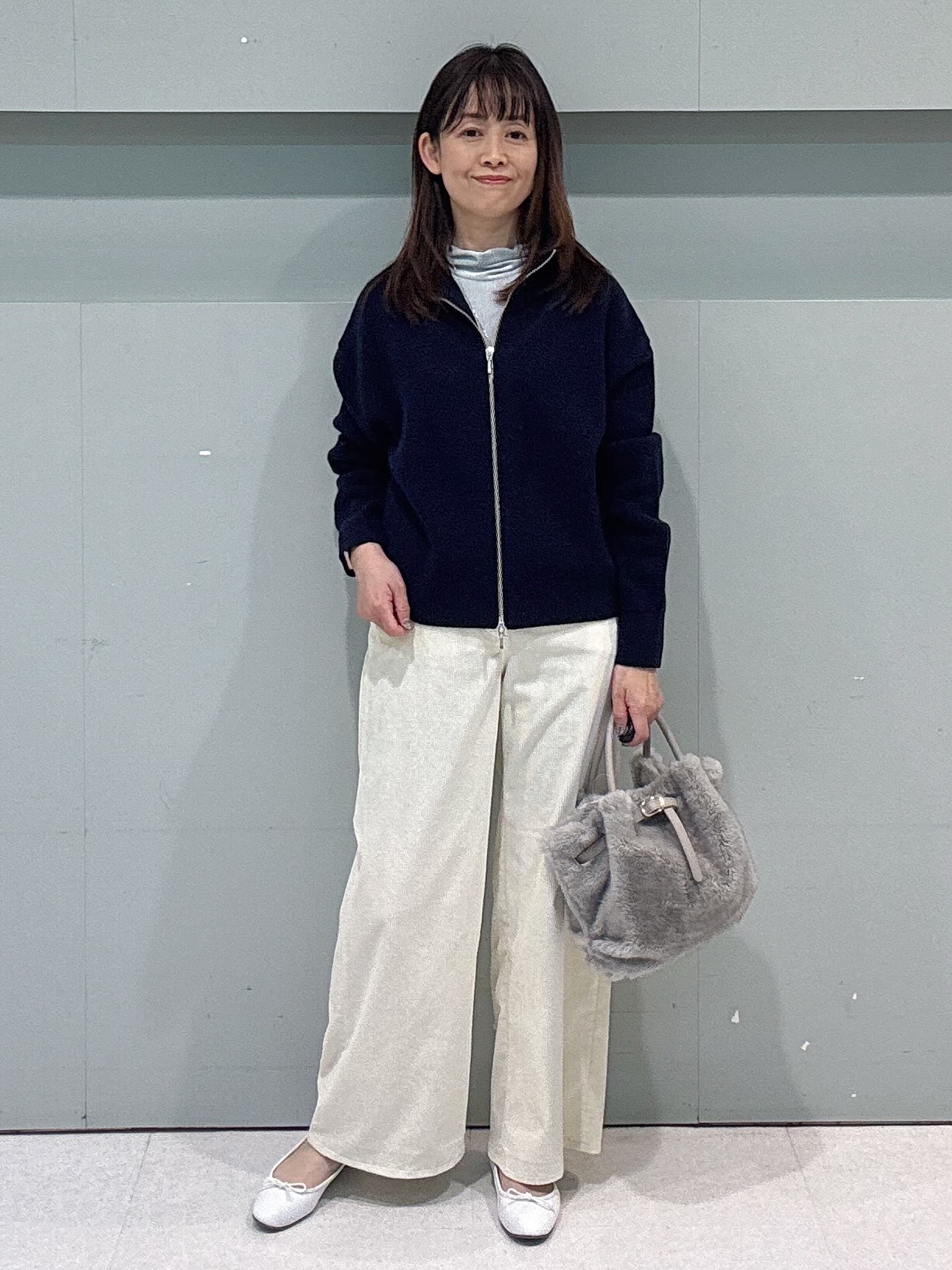 makiさんの「UNTITLED｜【重ね着レイヤード】シアーベロアハイネックトップス」を使ったコーディネート