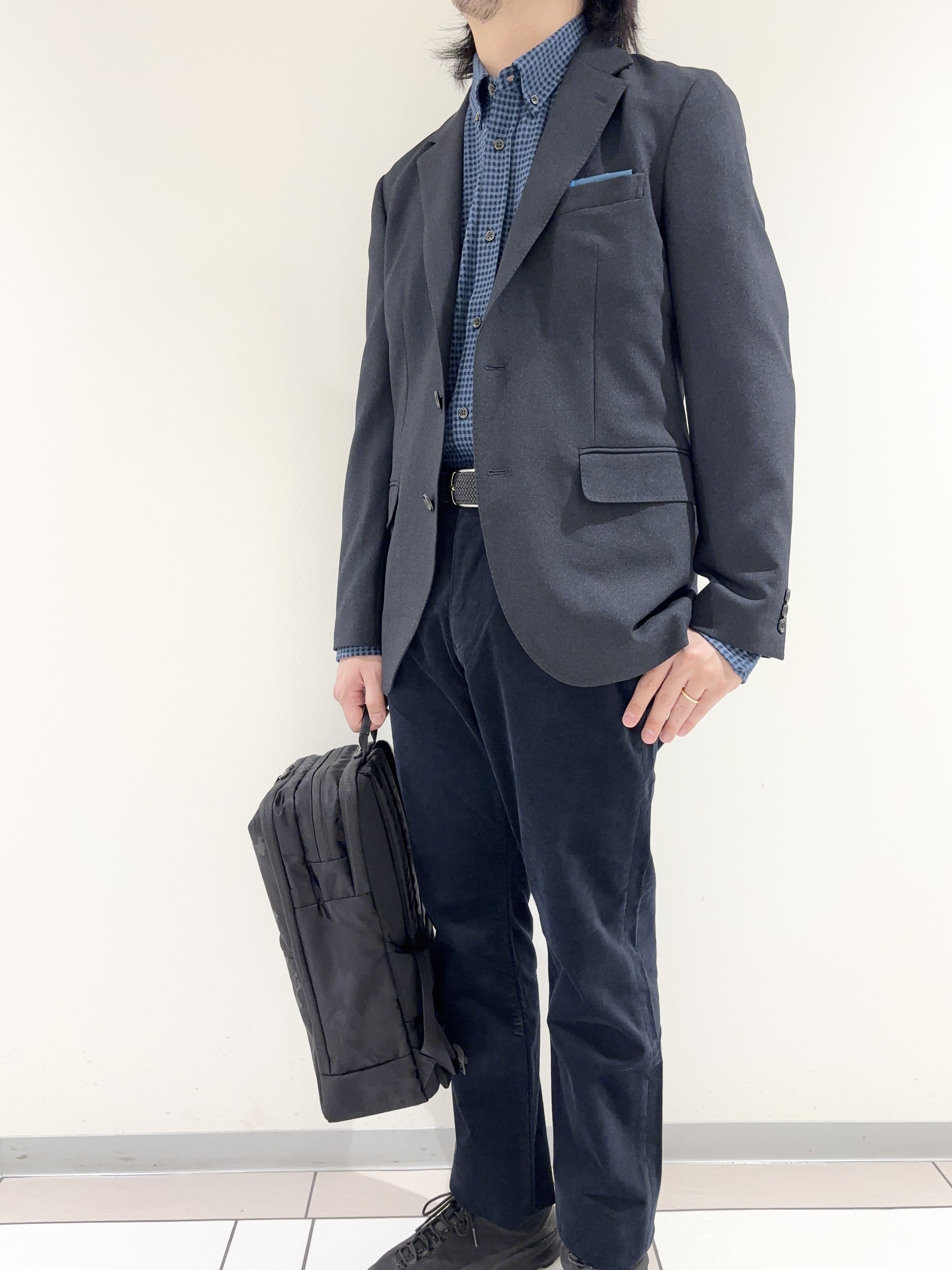 及川さんの「TAKEO KIKUCHI｜ウールライクキャットフット ジャケット」を使ったコーディネート