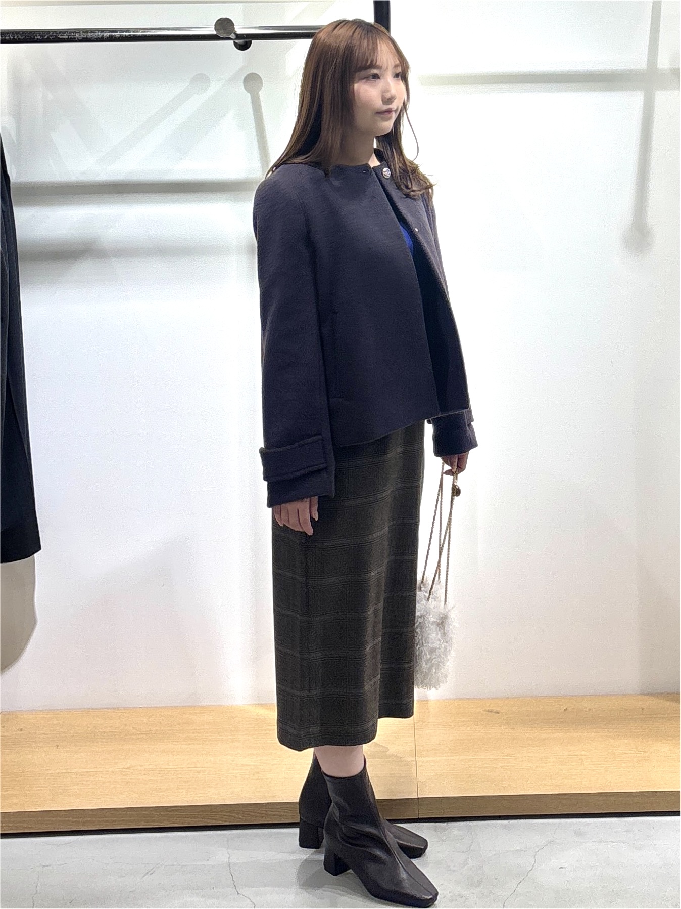 もとさんの「OPAQUE.CLIP｜【植草美幸先生が指南する好印象スタイル】カシミヤ混ノーカラーショートコート」を使ったコーディネート