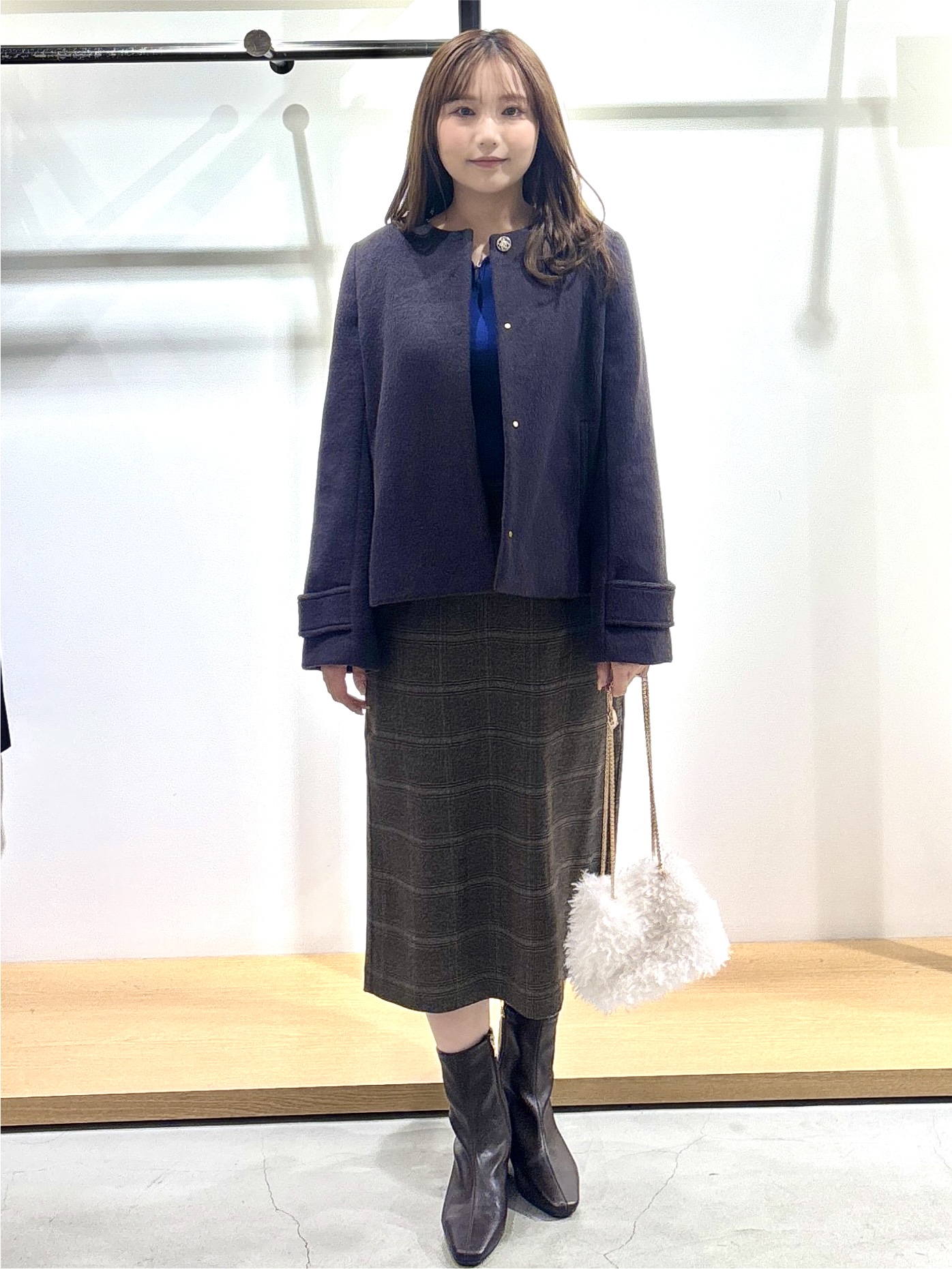 もとさんの「OPAQUE.CLIP｜【植草美幸先生が指南する好印象スタイル】カシミヤ混ノーカラーショートコート」を使ったコーディネート