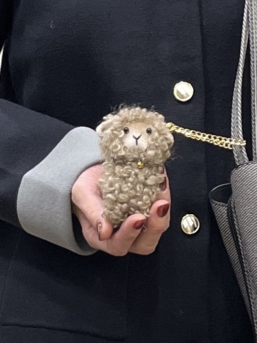 まつみさんの「SHOO･LA･RUE｜【S-LL/洗濯機可/静電気防止】もちもち配色ダブルフェイスカーディガン」を使ったコーディネート