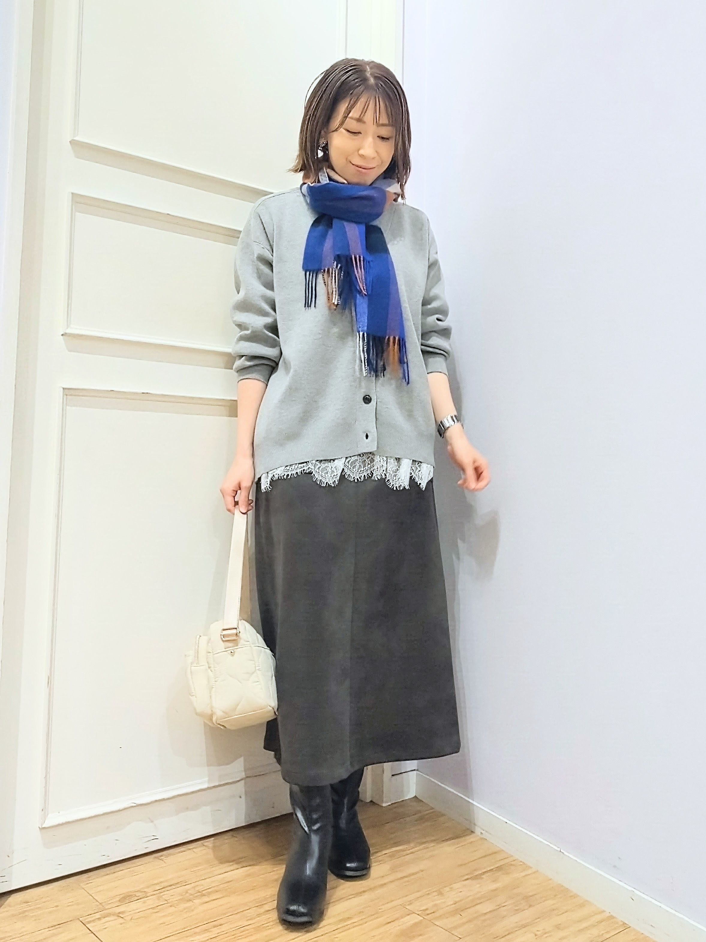 miomioさんの「SHOO･LA･RUE｜【毛玉になりにくい/S-LL/洗濯機可/体型カバー】Vネックゆったりカーディガン」を使ったコーディネート