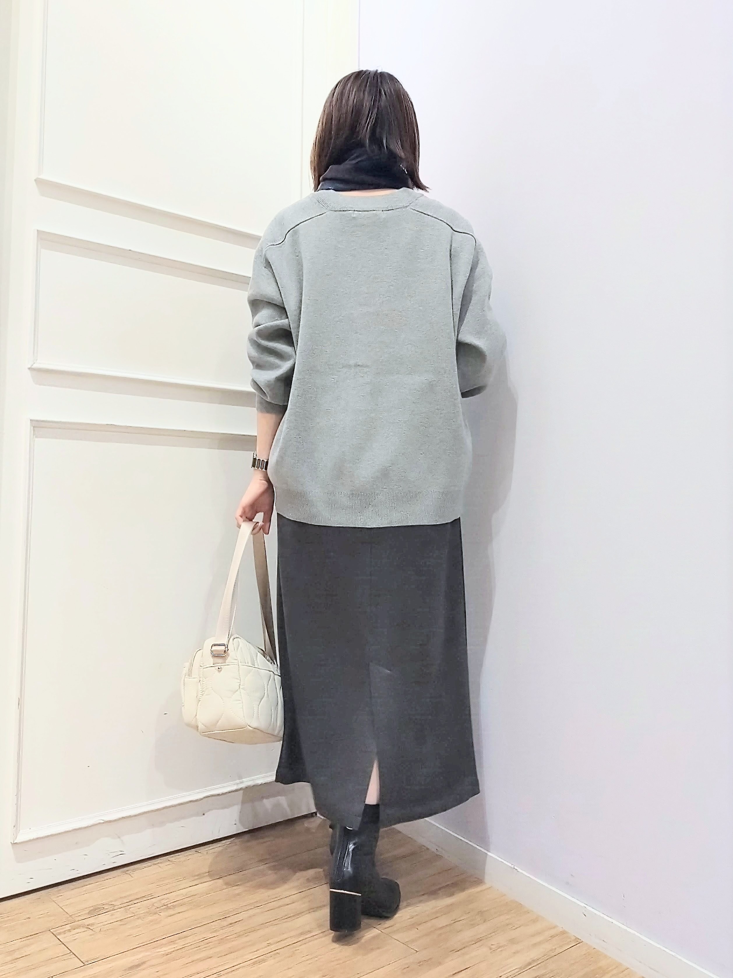 miomioさんの「SHOO･LA･RUE｜【毛玉になりにくい/S-LL/洗濯機可/体型カバー】Vネックゆったりカーディガン」を使ったコーディネート