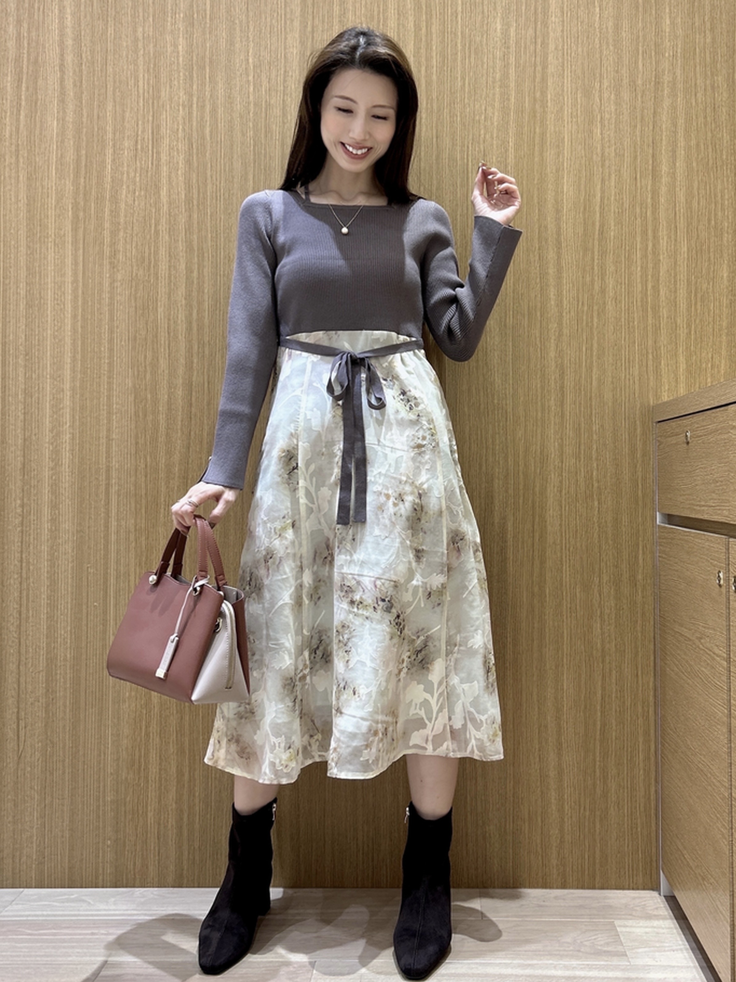 maiさんの「OPAQUE.CLIP｜【植草美幸先生が指南する好印象スタイル】フラワージャカードドッキングニットワンピース≪洗濯機OK≫」を使ったコーディネート