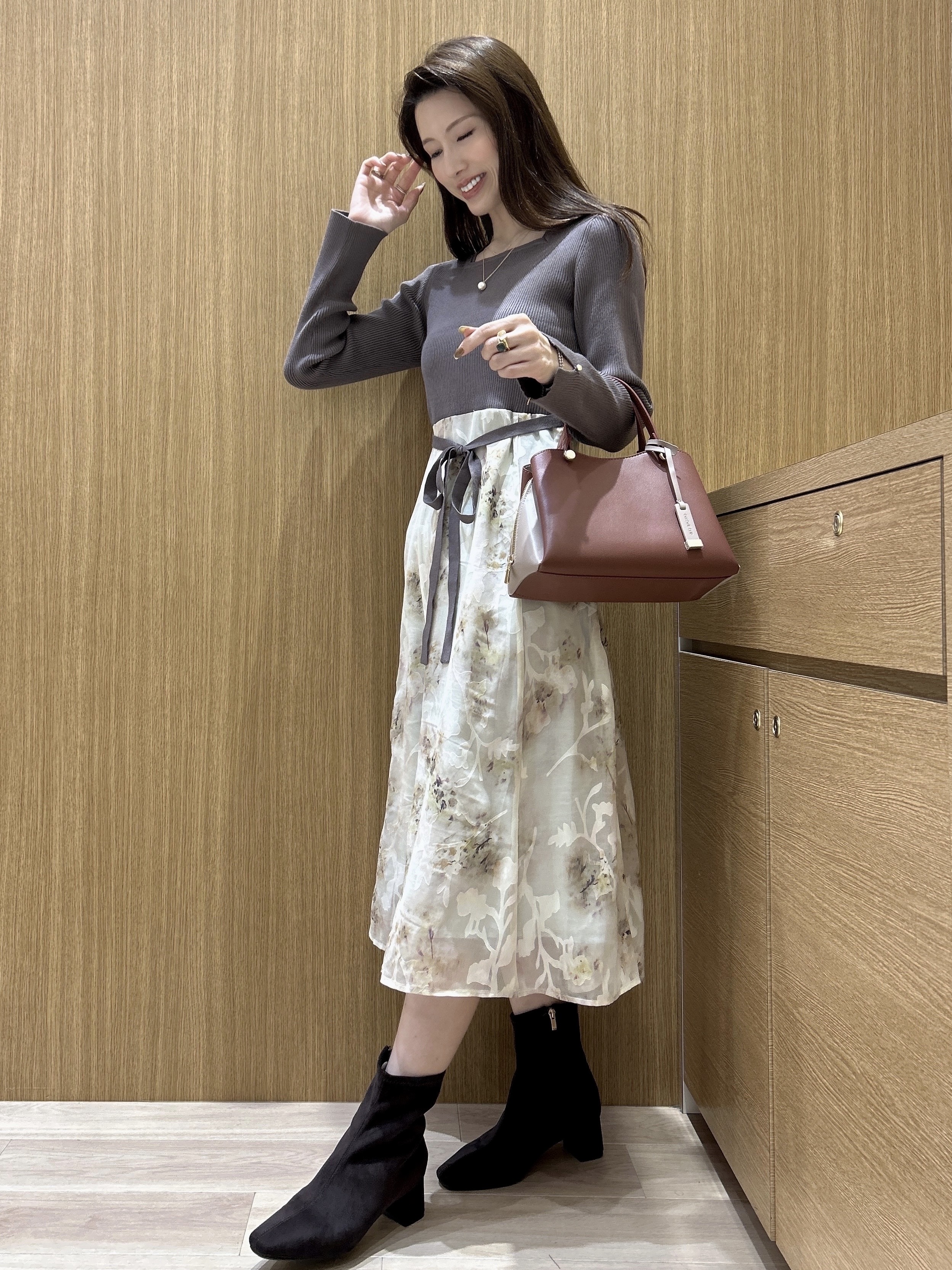 maiさんの「OPAQUE.CLIP｜【植草美幸先生が指南する好印象スタイル】フラワージャカードドッキングニットワンピース≪洗濯機OK≫」を使ったコーディネート