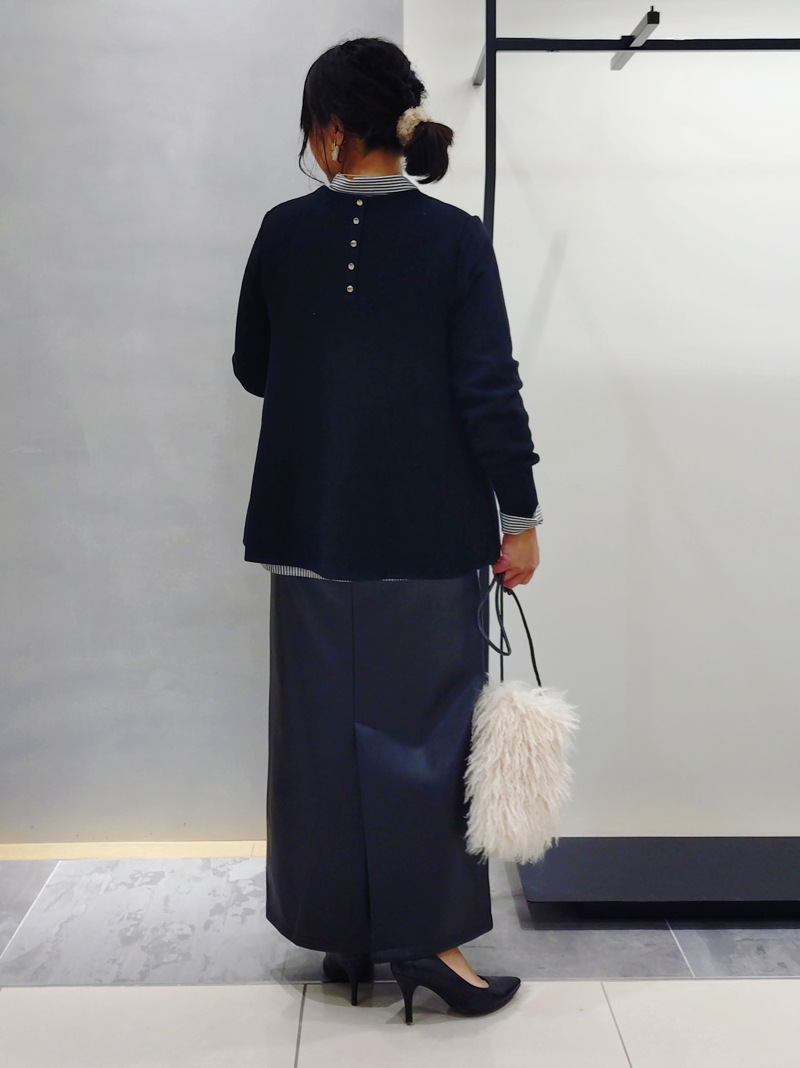 TOMOMIさんの「INDIVI｜【体型カバー／後ろボタン】ジャカードペプラムニット」を使ったコーディネート