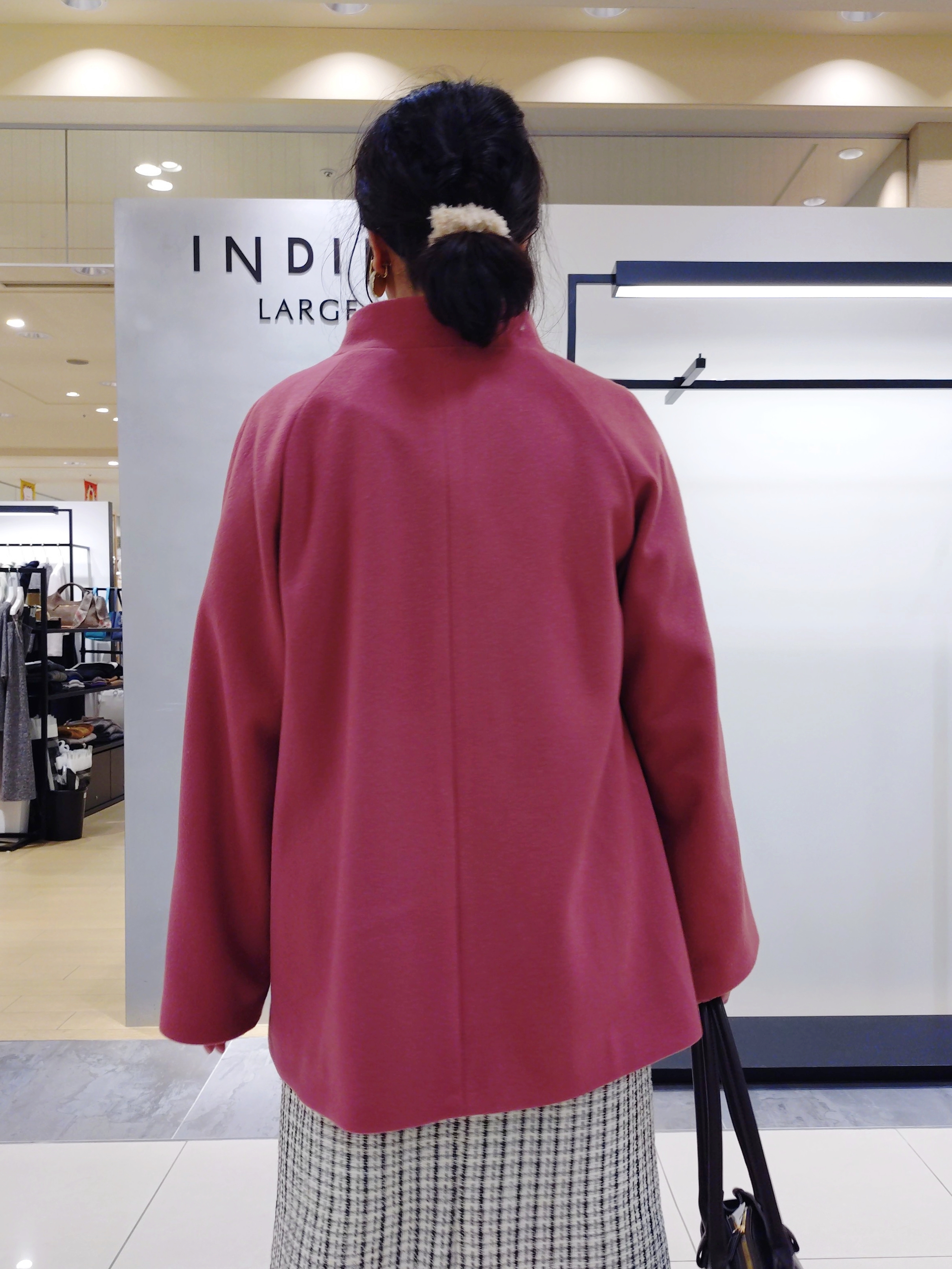 TOMOMIさんの「INDIVI｜【華やか／スタイルUP】上品ツイードジャンパードレス」を使ったコーディネート