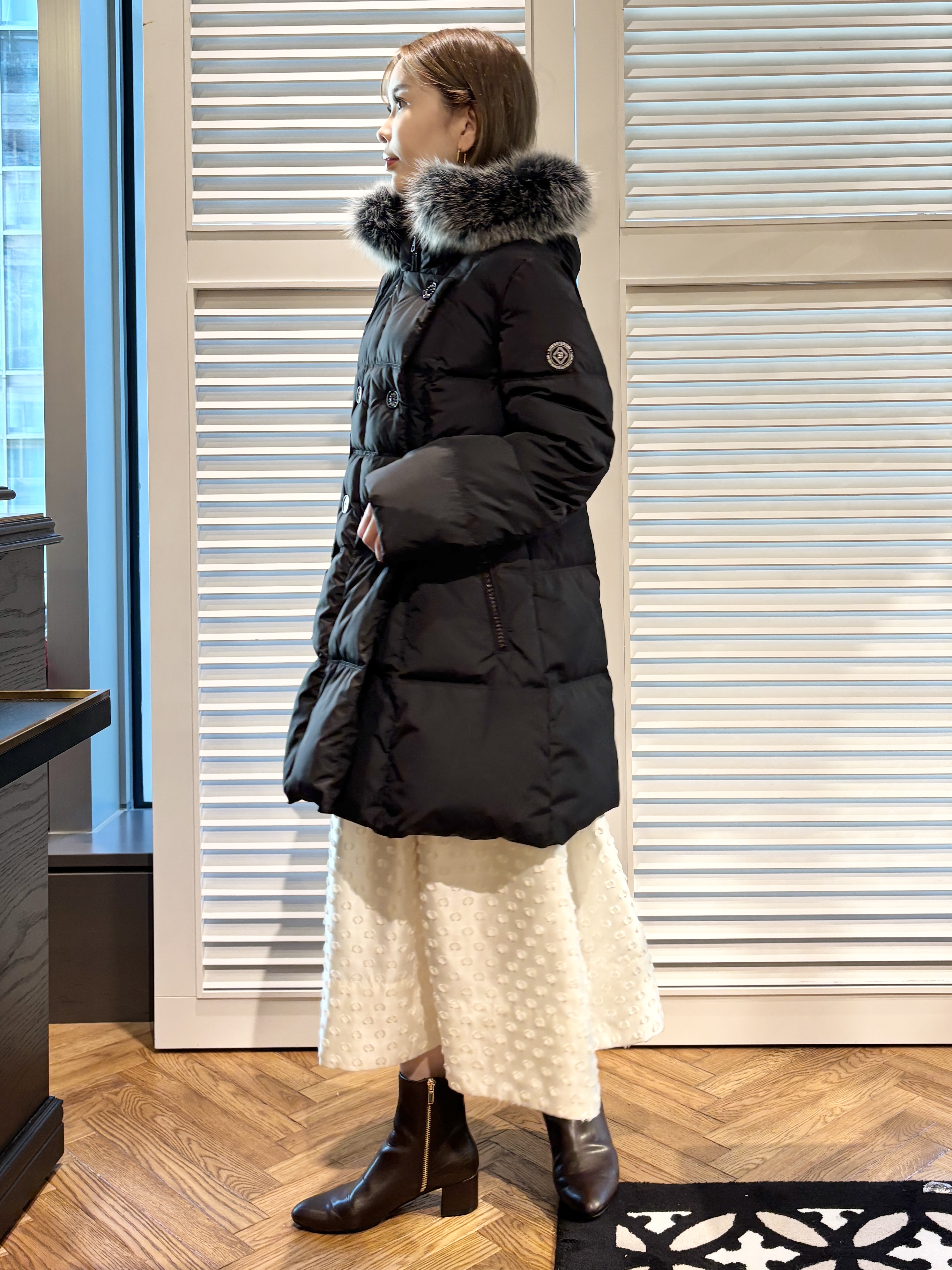清水夏姫さんの「DRESSTERIOR｜【STORY11月号掲載】カットジャガードボリュームスカート」を使ったコーディネート