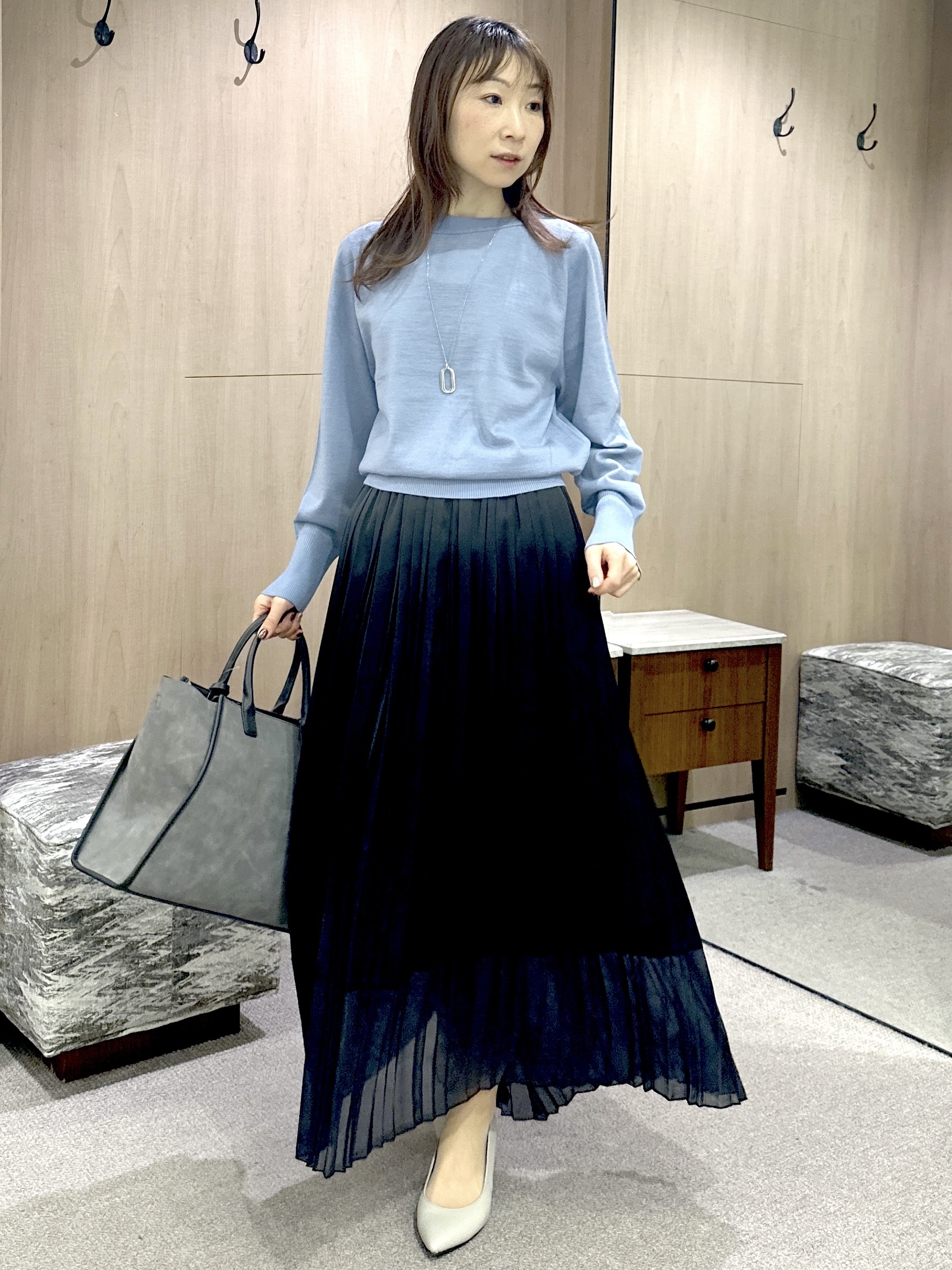 Miwaさんの「UNTITLED｜【アンサンブル可能/オンオフ使える】シルクウールカシミヤプルオーバー」を使ったコーディネート