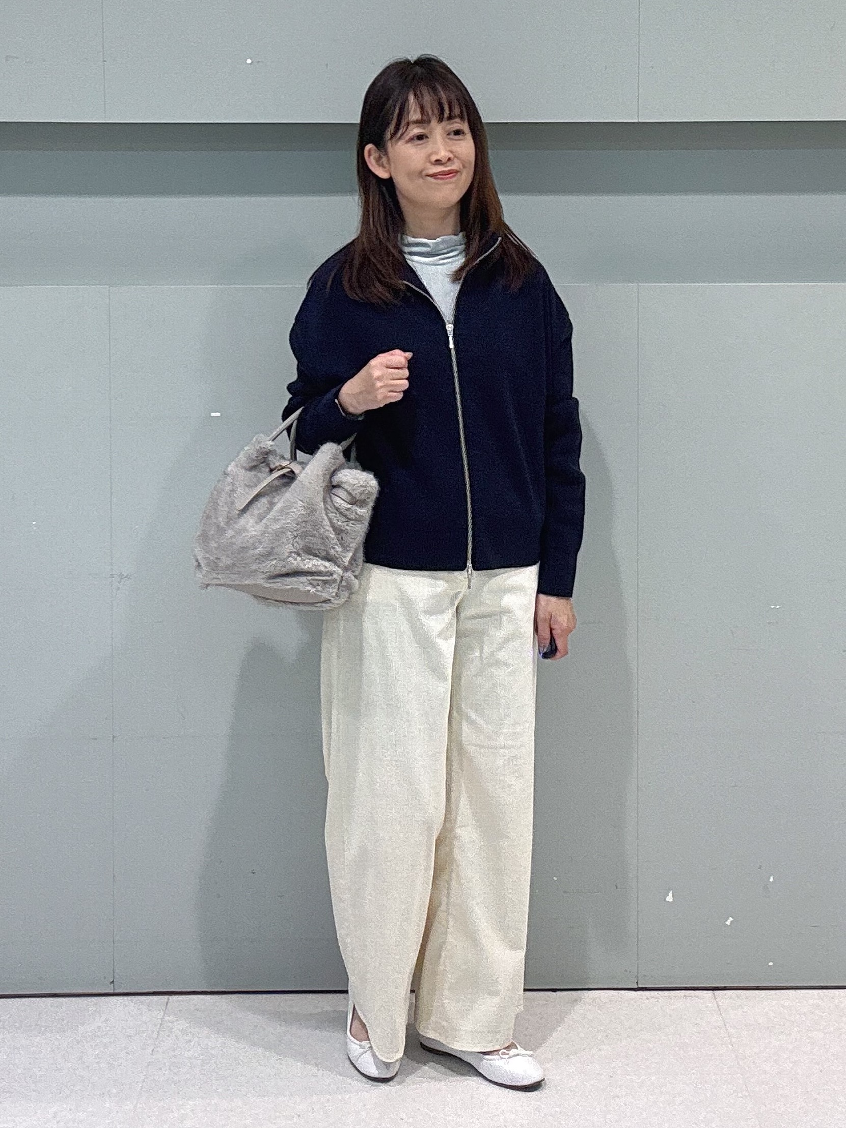 makiさんの「UNTITLED｜【重ね着レイヤード】シアーベロアハイネックトップス」を使ったコーディネート
