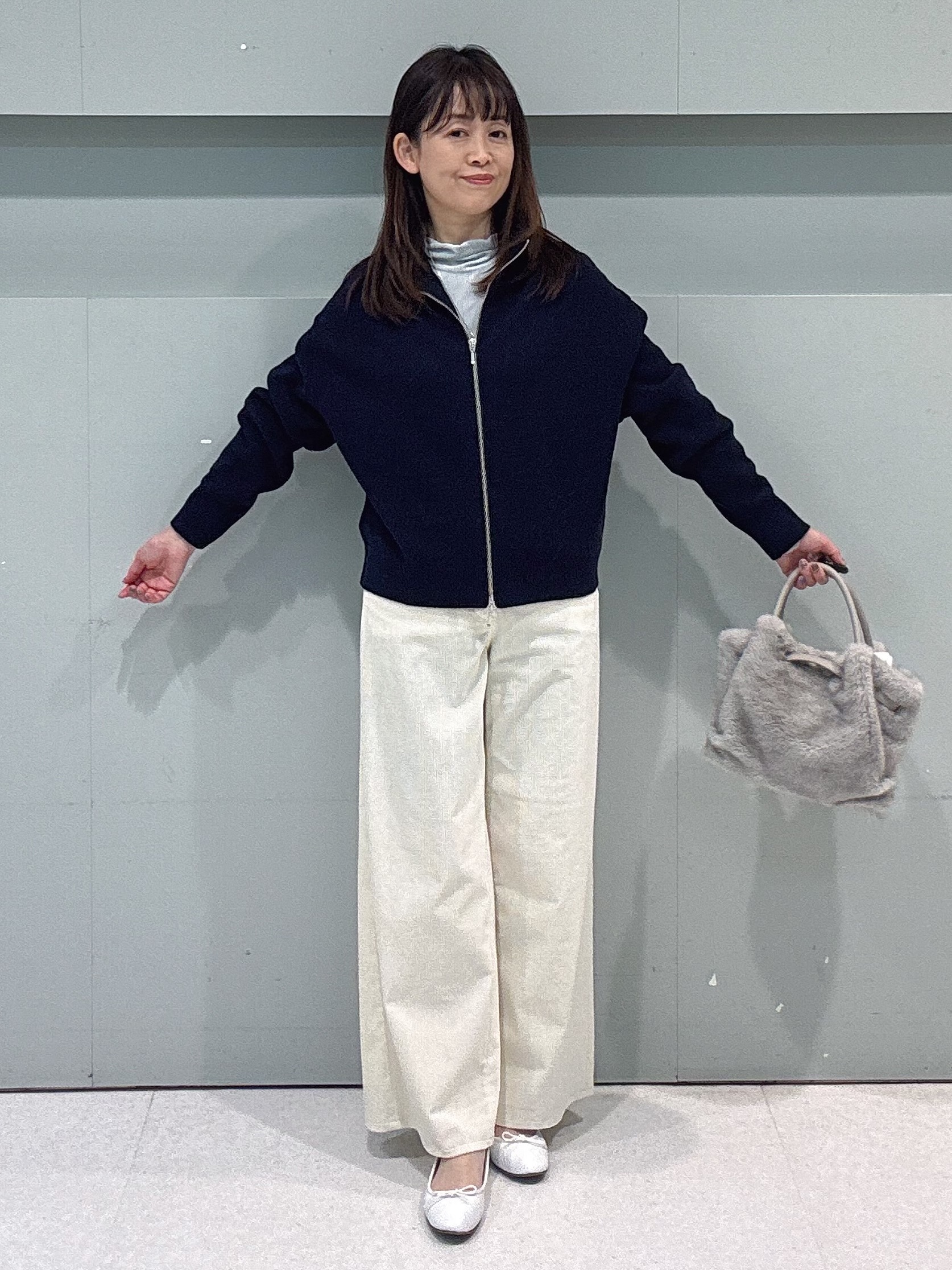 makiさんの「UNTITLED｜【重ね着レイヤード】シアーベロアハイネックトップス」を使ったコーディネート