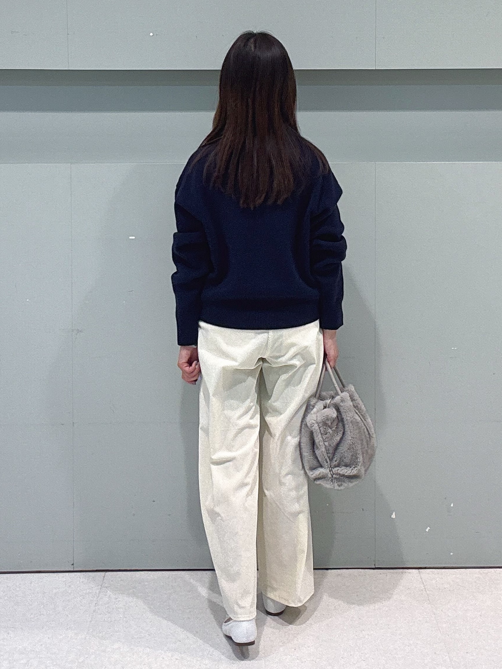 makiさんの「UNTITLED｜【重ね着レイヤード】シアーベロアハイネックトップス」を使ったコーディネート