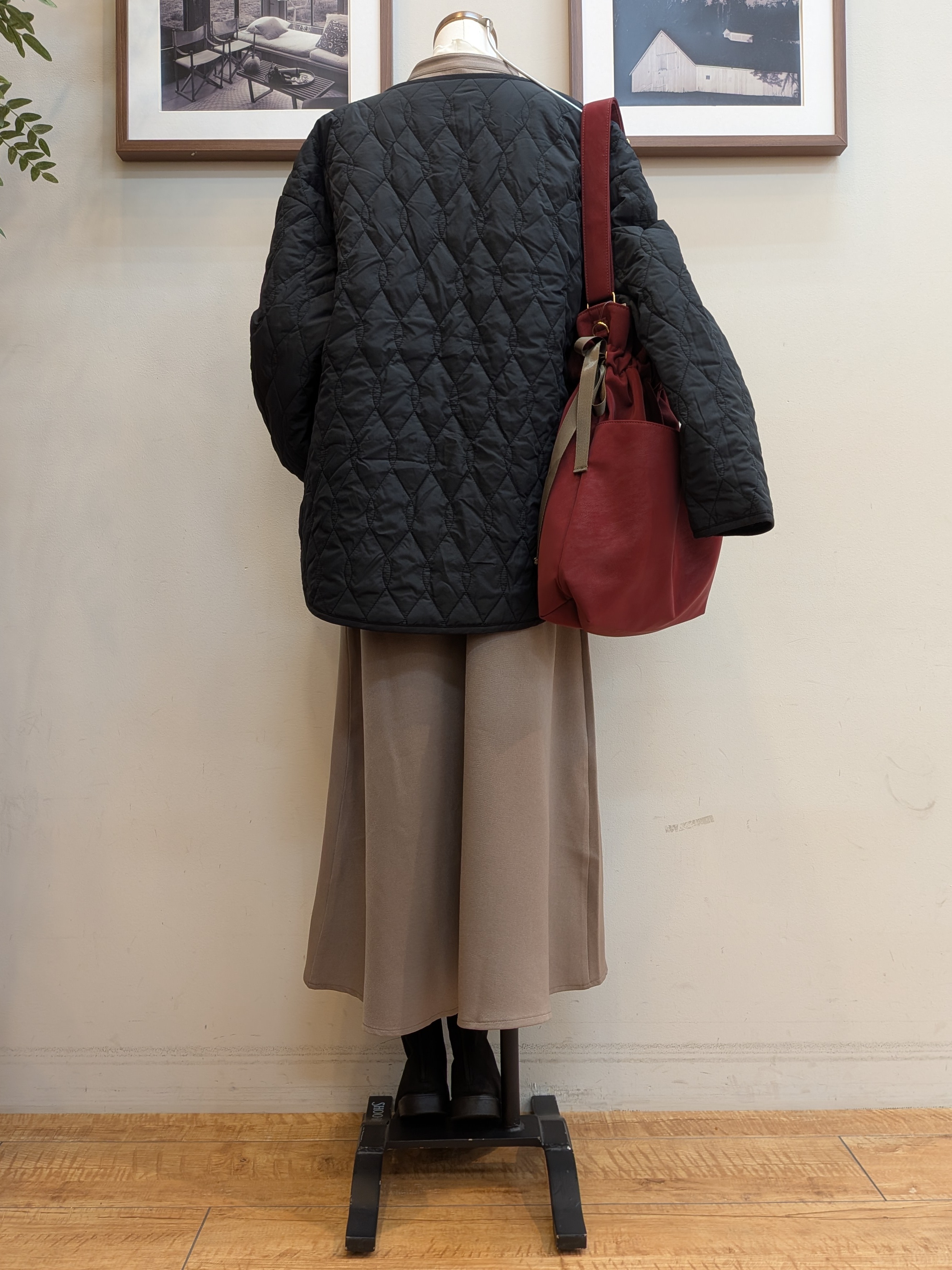 うっちーさんの「SHOO･LA･RUE｜【撥水/S-LL/洗濯機可】ウエスト絞れる キルト中綿ジャケット」を使ったコーディネート