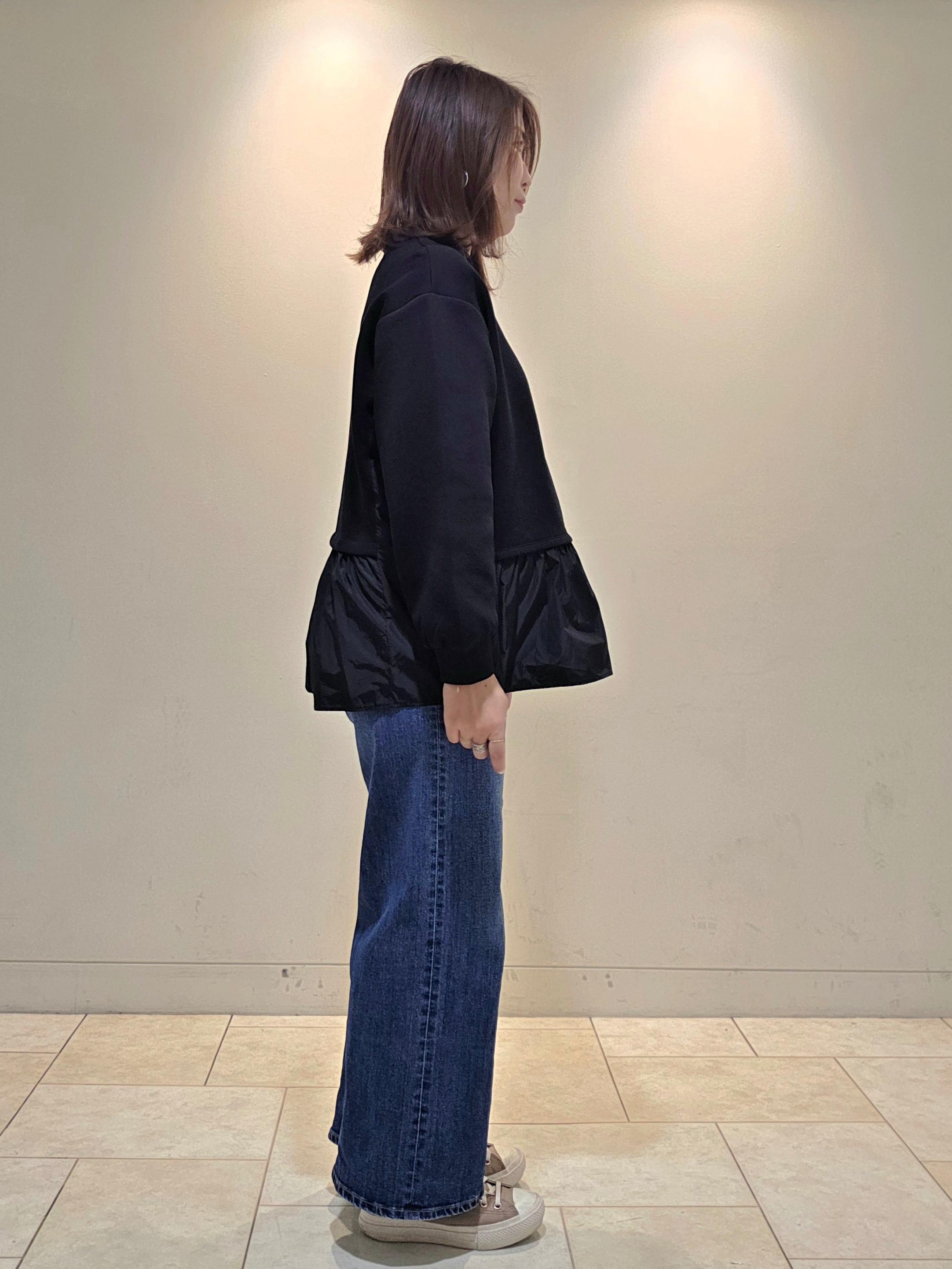 yumiさんの「Reflect｜【手洗い可】異素材切り替えデザインプルオーバー」を使ったコーディネート
