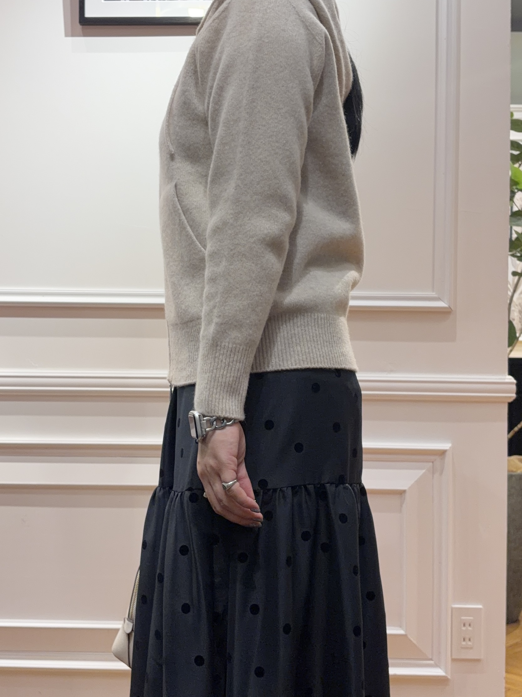 SAKAIさんの「DRESSTERIOR｜【STORY11月号掲載／日本製】ホールガーメント（R） ウールカシミヤ ジップパーカー」を使ったコーディネート