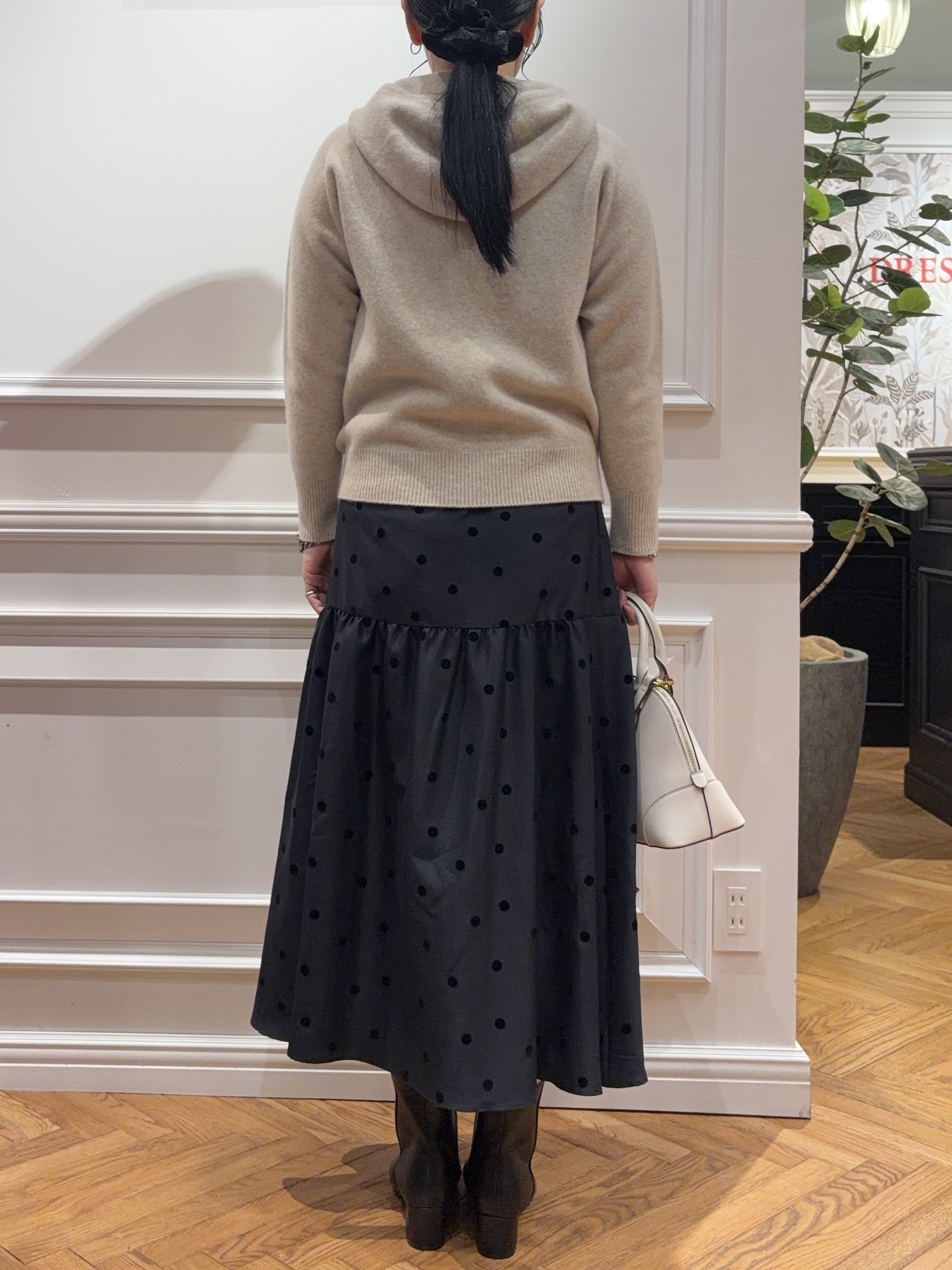 SAKAIさんの「DRESSTERIOR｜【STORY11月号掲載／日本製】ホールガーメント（R） ウールカシミヤ ジップパーカー」を使ったコーディネート
