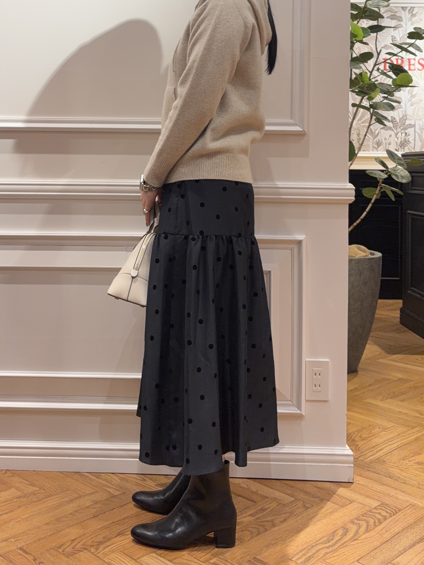 SAKAIさんの「DRESSTERIOR｜【STORY11月号掲載／日本製】ホールガーメント（R） ウールカシミヤ ジップパーカー」を使ったコーディネート