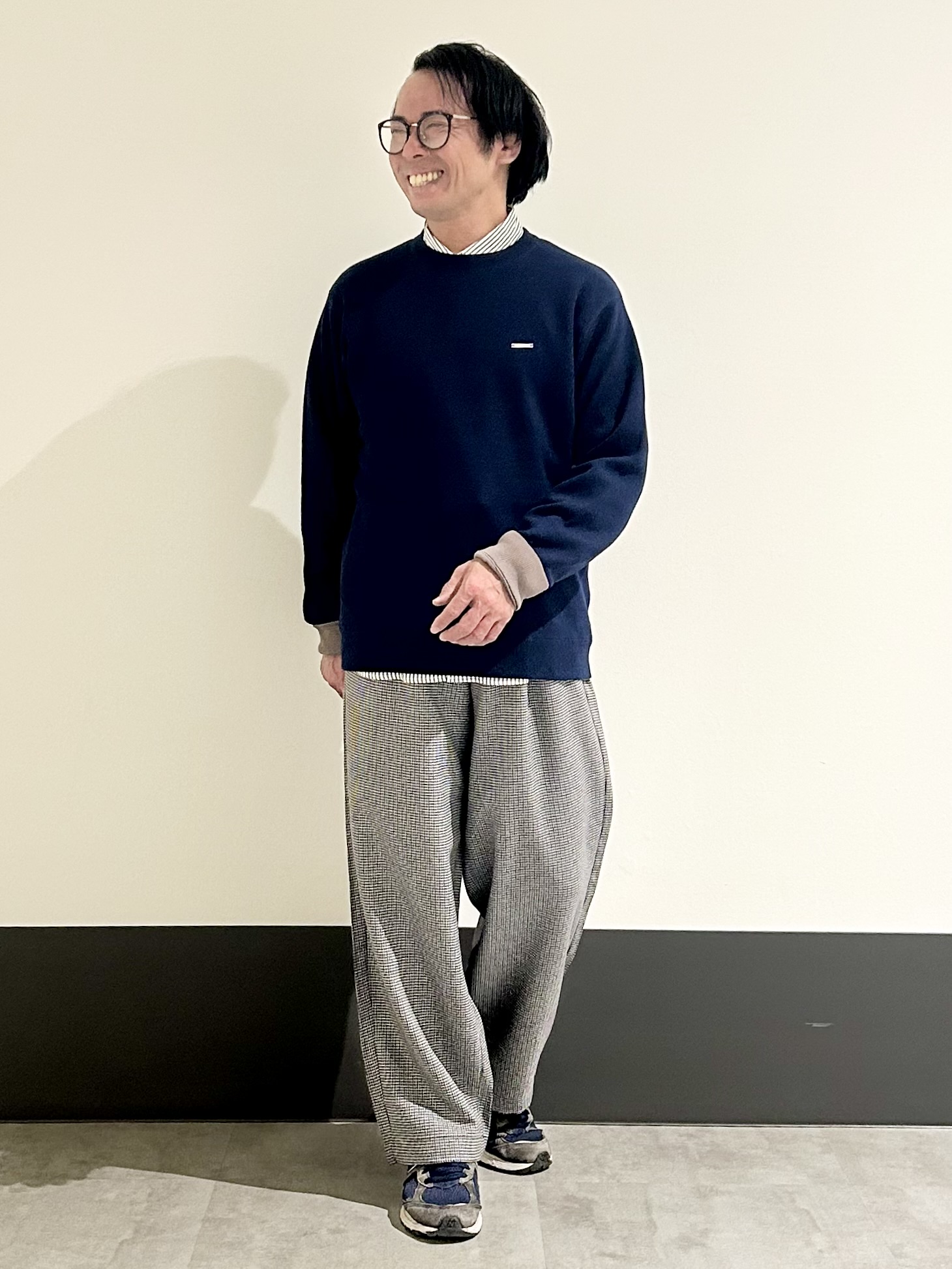 KENJI Iさんの「THE SHOP TK｜【秋から着られる】スウェットライクニット」を使ったコーディネート