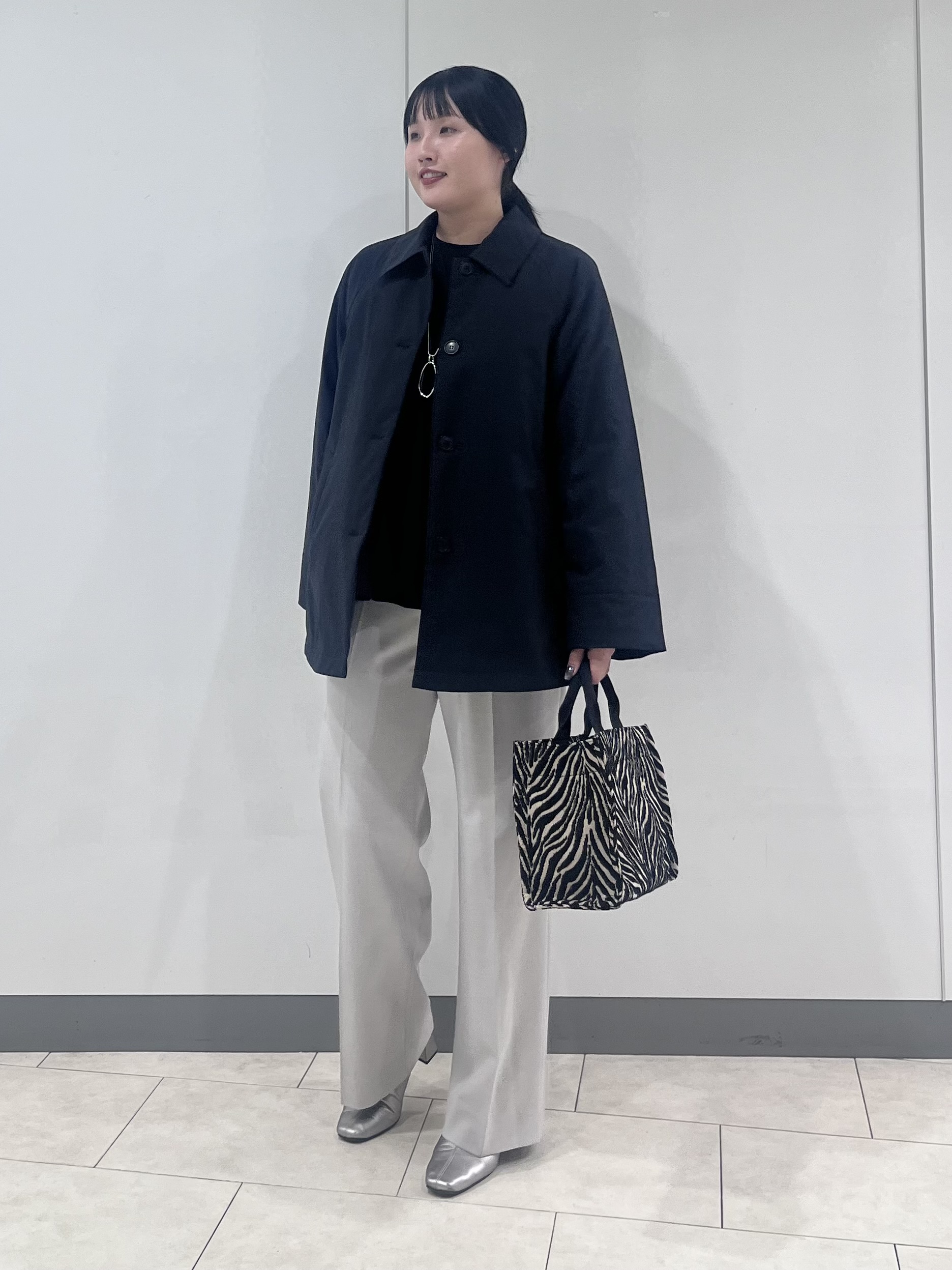 hasuさんの「INDIVI｜【超軽量／蓄熱／撥水】ステンカラー中綿ライトコート」を使ったコーディネート
